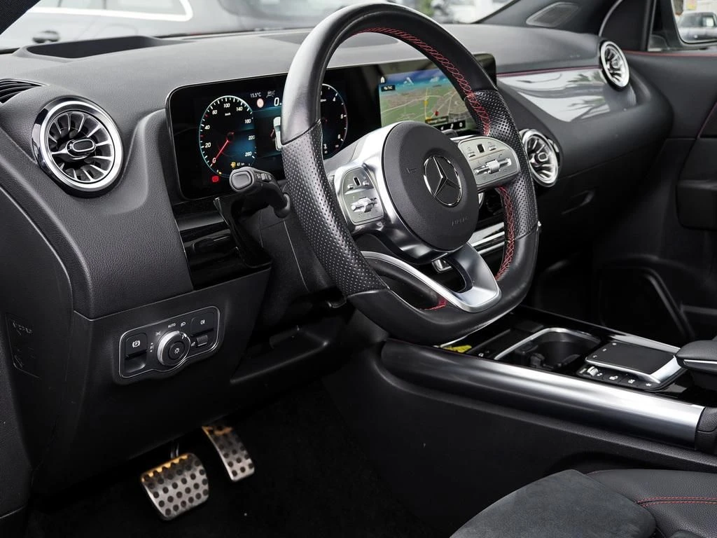 Mercedes-Benz-GLA 220 d-image-9