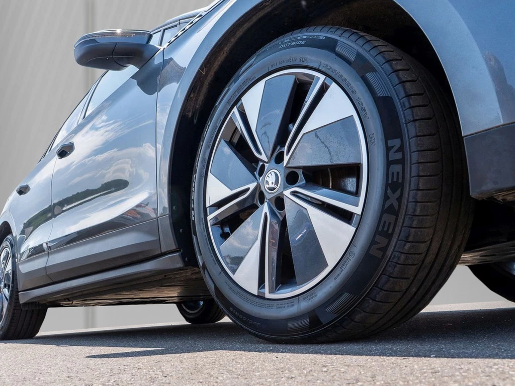 Škoda-Enyaq iV-image-4