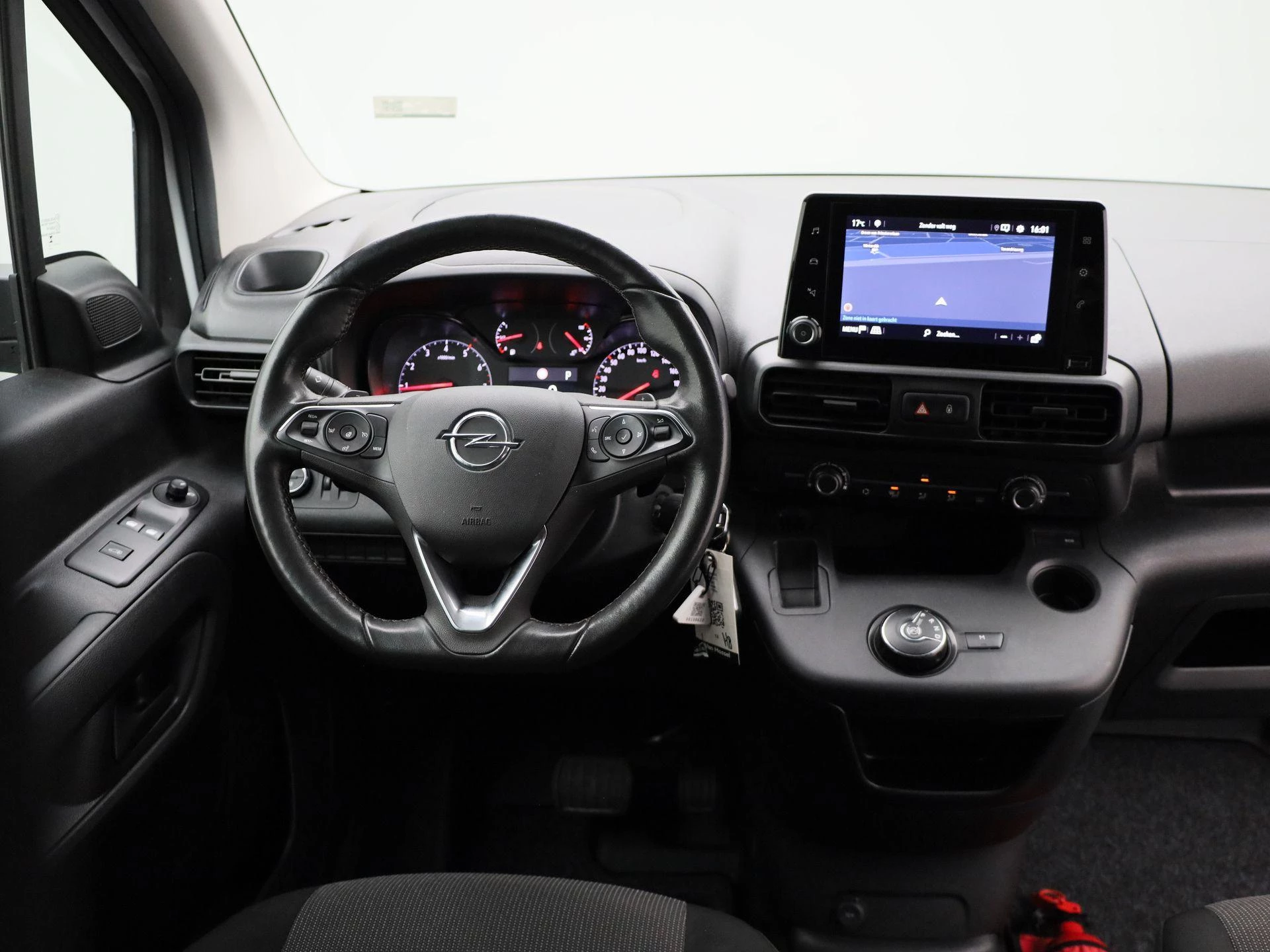 Opel-Combo-image-9