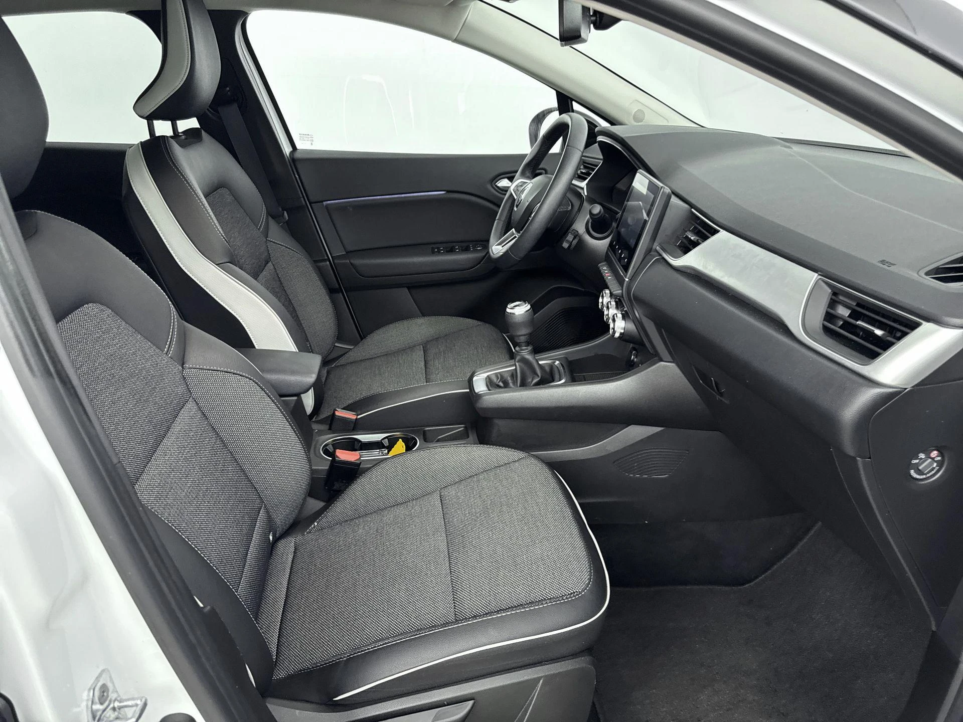 Renault-Captur-image-26