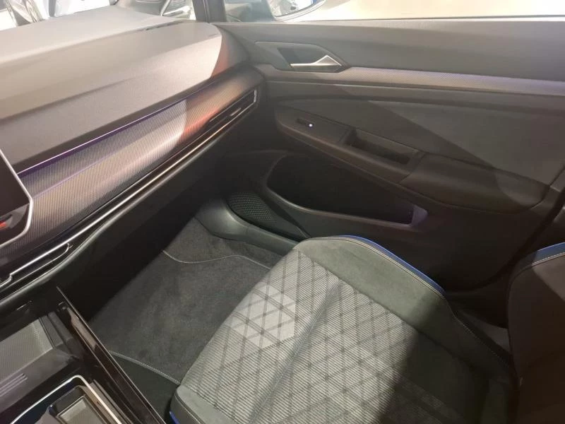 Volkswagen-Golf-image-15