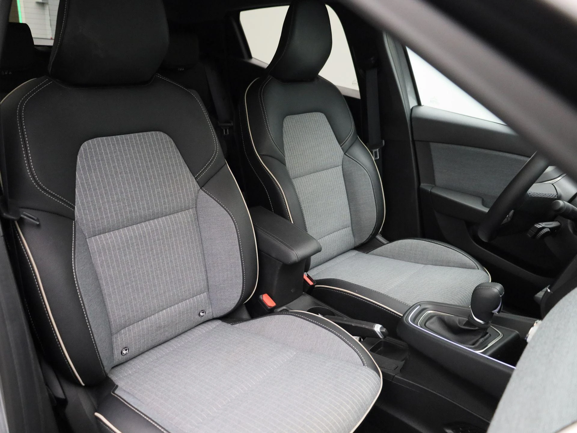 Renault-Clio-image-32