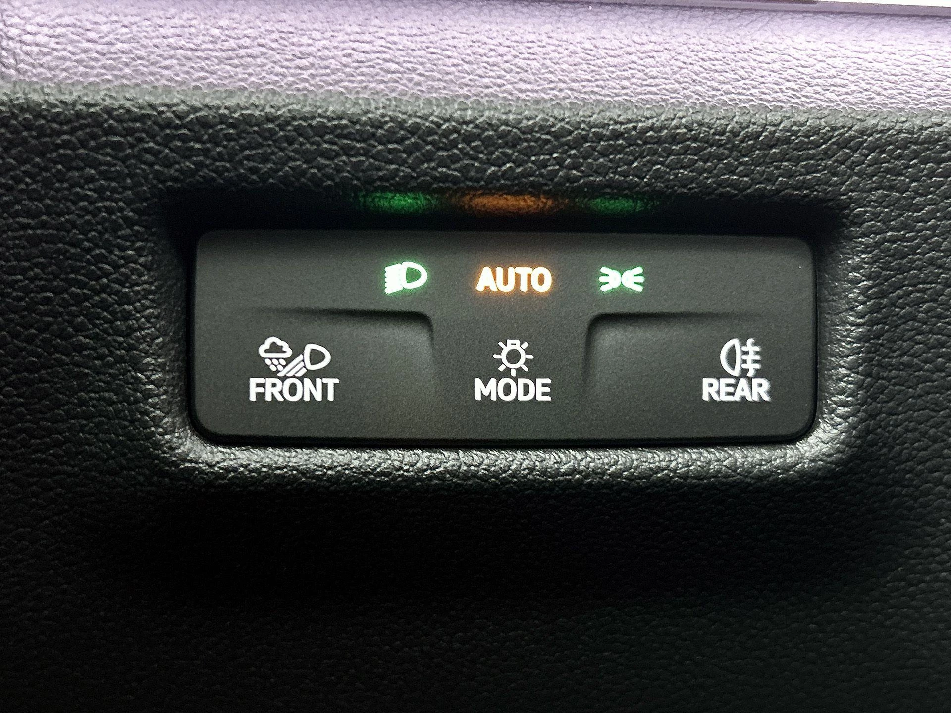 Volkswagen-Tiguan-image-37