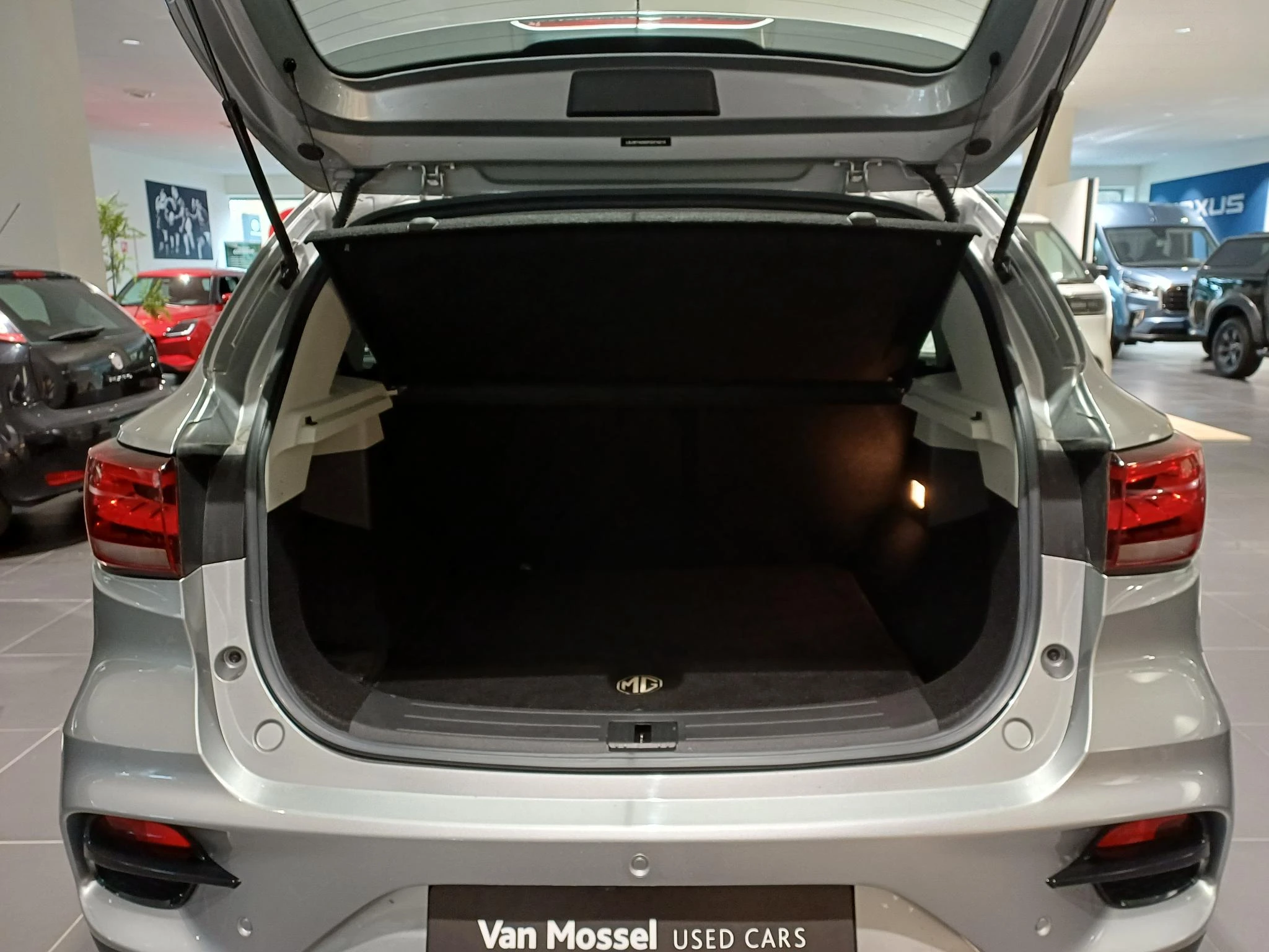 MG ZS Long Range 72 kWh Comfort (11kW OBC)