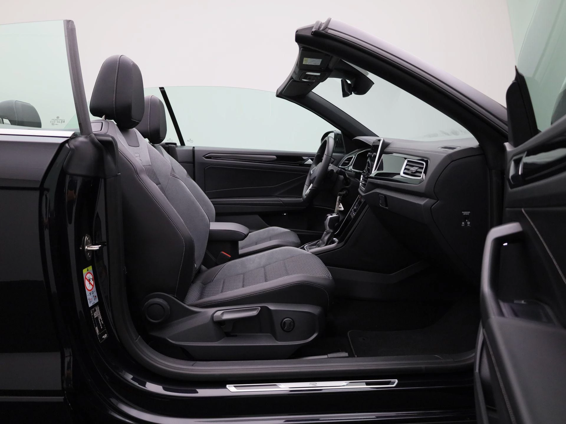 Volkswagen T-Roc 1.5 TSI R-Line | 150 PK |