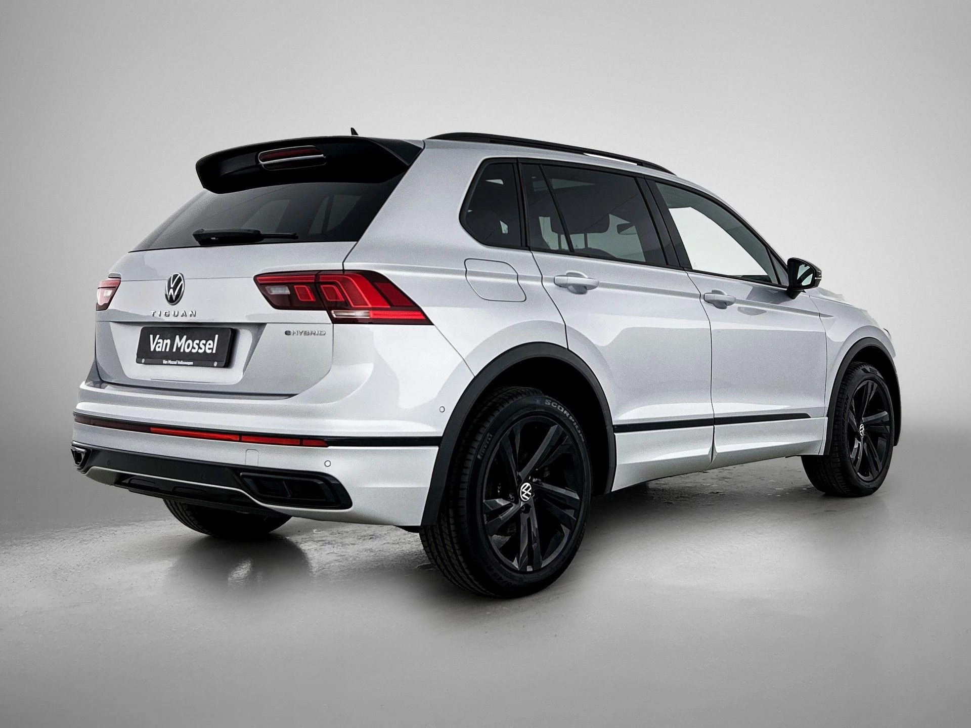 Volkswagen-Tiguan-image-3
