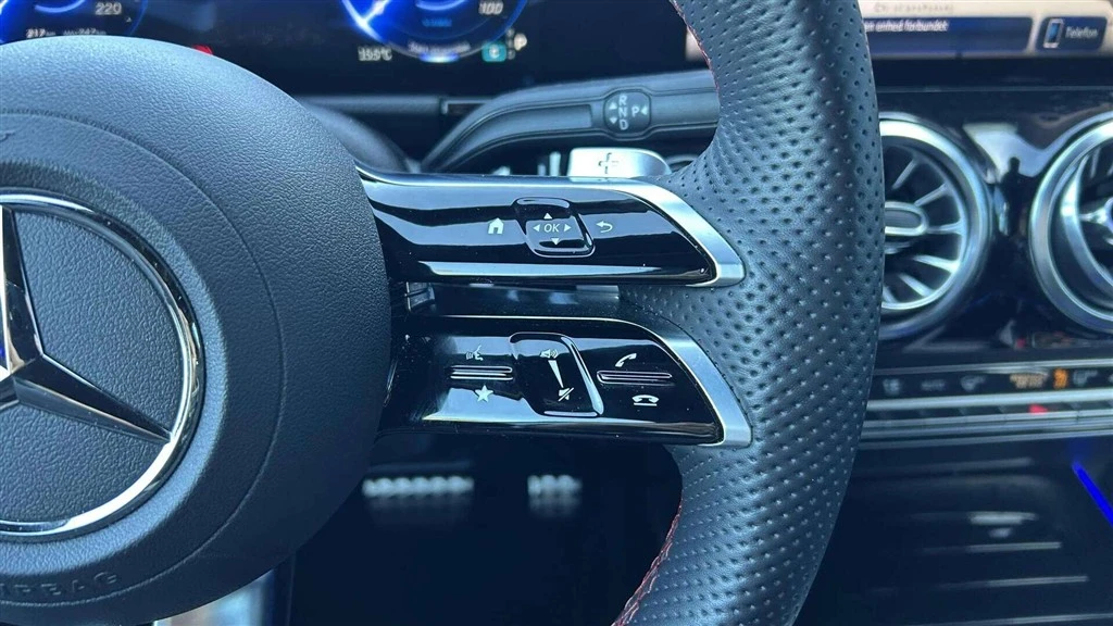 Mercedes-Benz-EQA-image-12