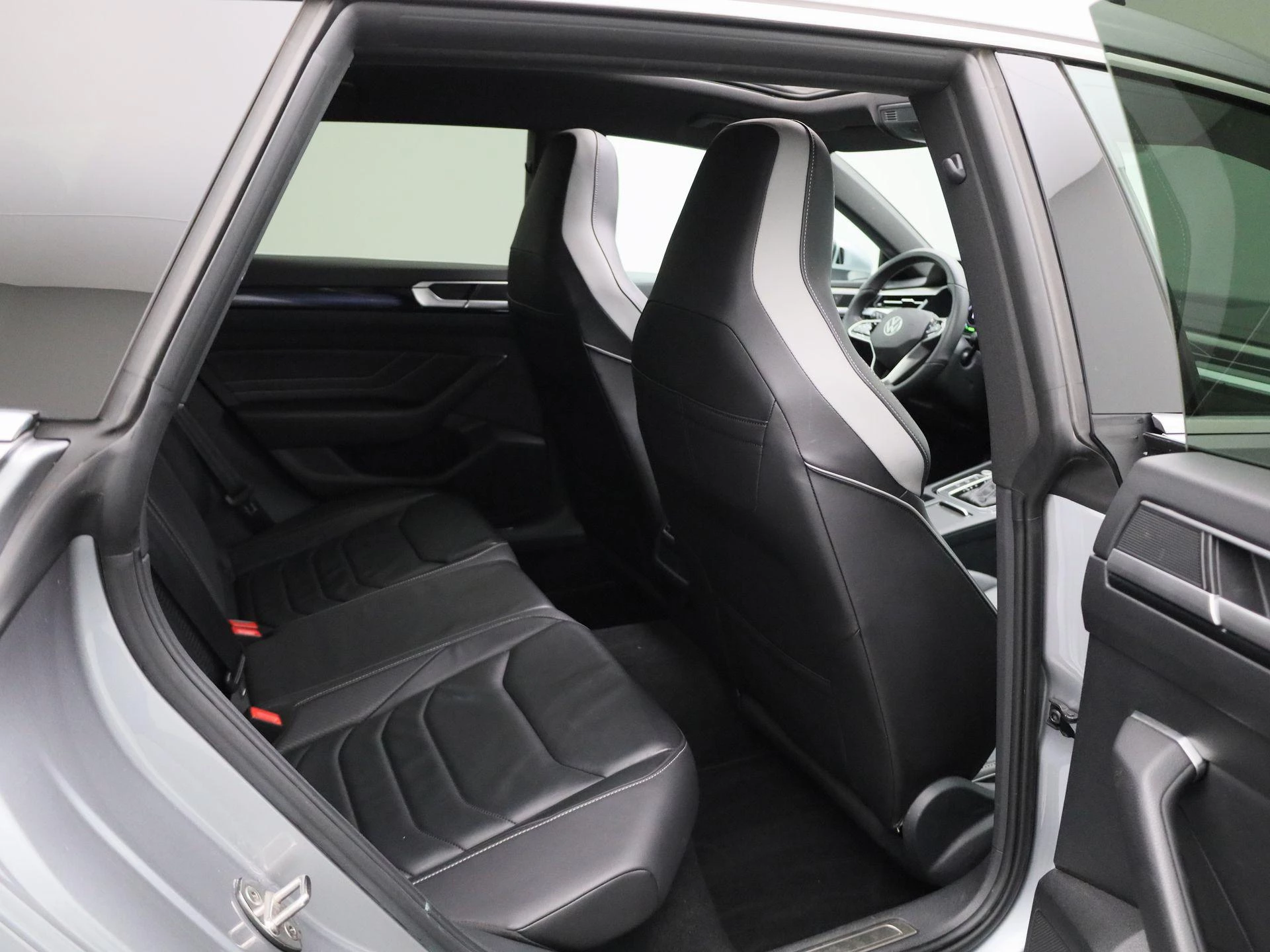 Volkswagen-Arteon-image-43