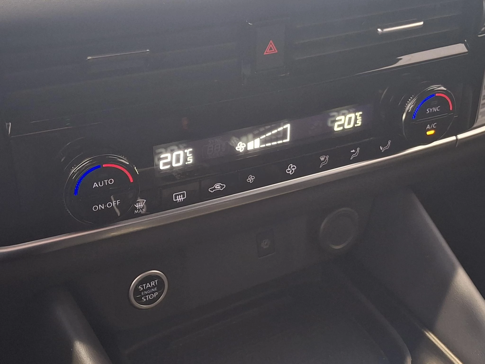 Nissan-QASHQAI-image-18