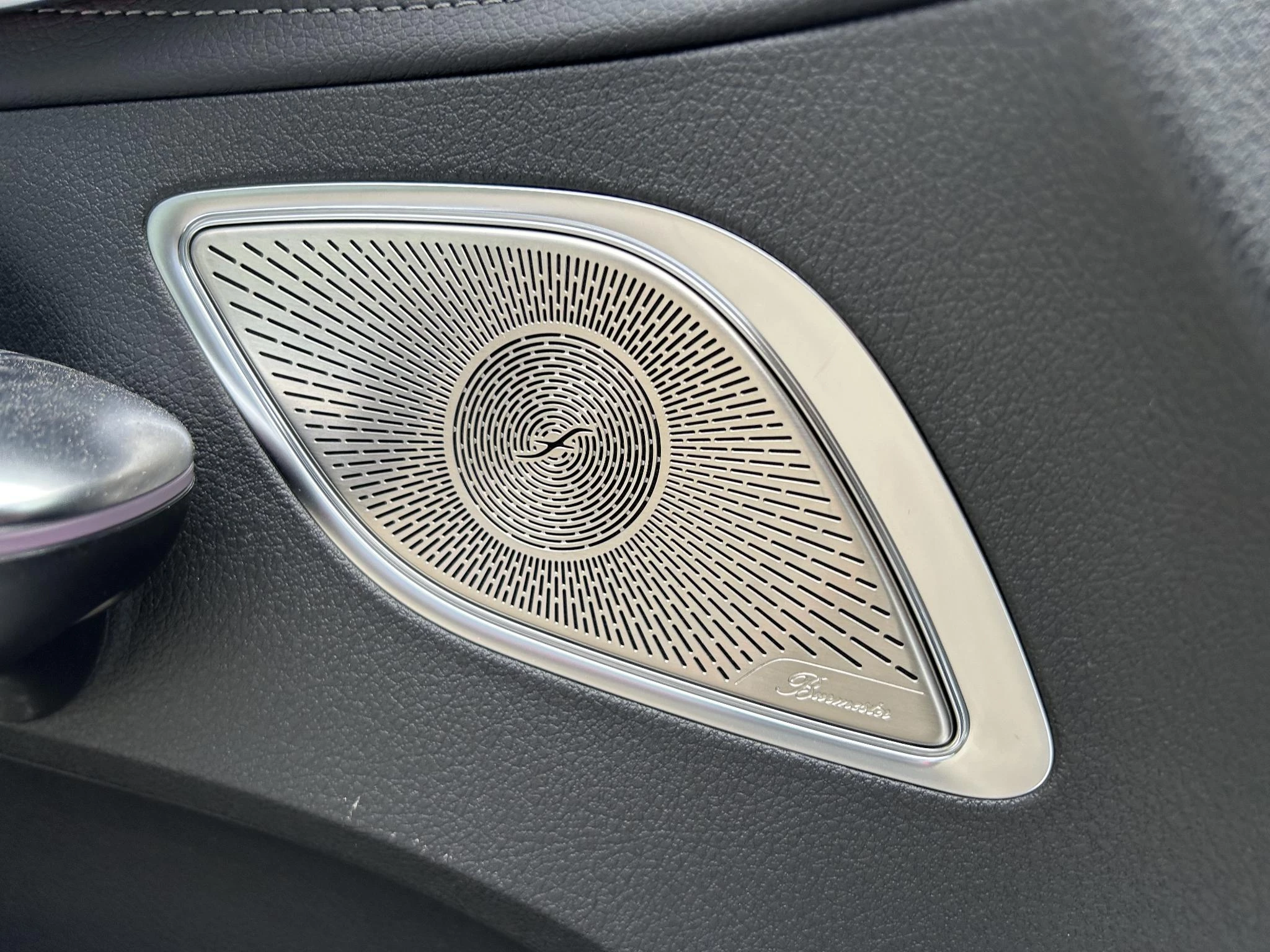 Mercedes-Benz-EQE-image-18