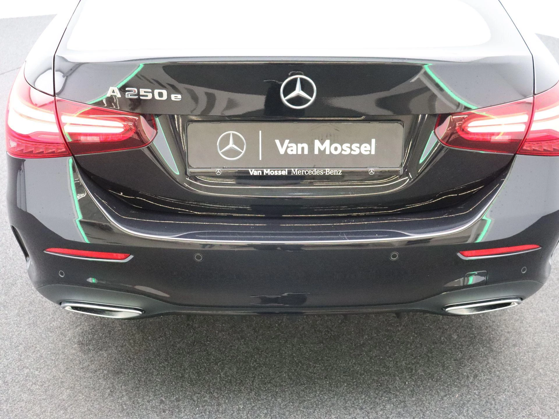 Mercedes-Benz Classe A 250 e Berline AMG Line + PANORAMISCH DAK + CARPLAY +