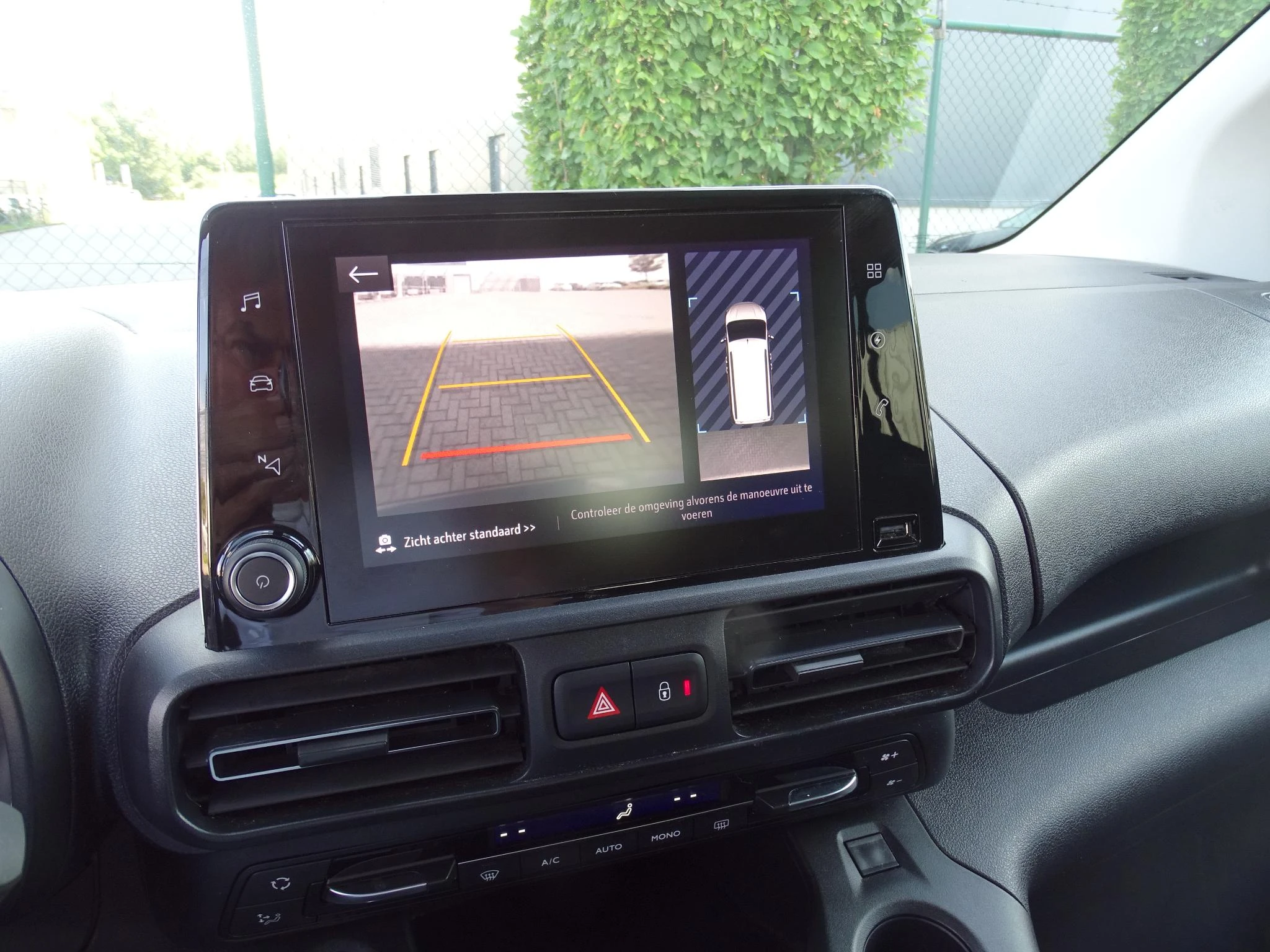 Opel-Combo-e Life-image-17