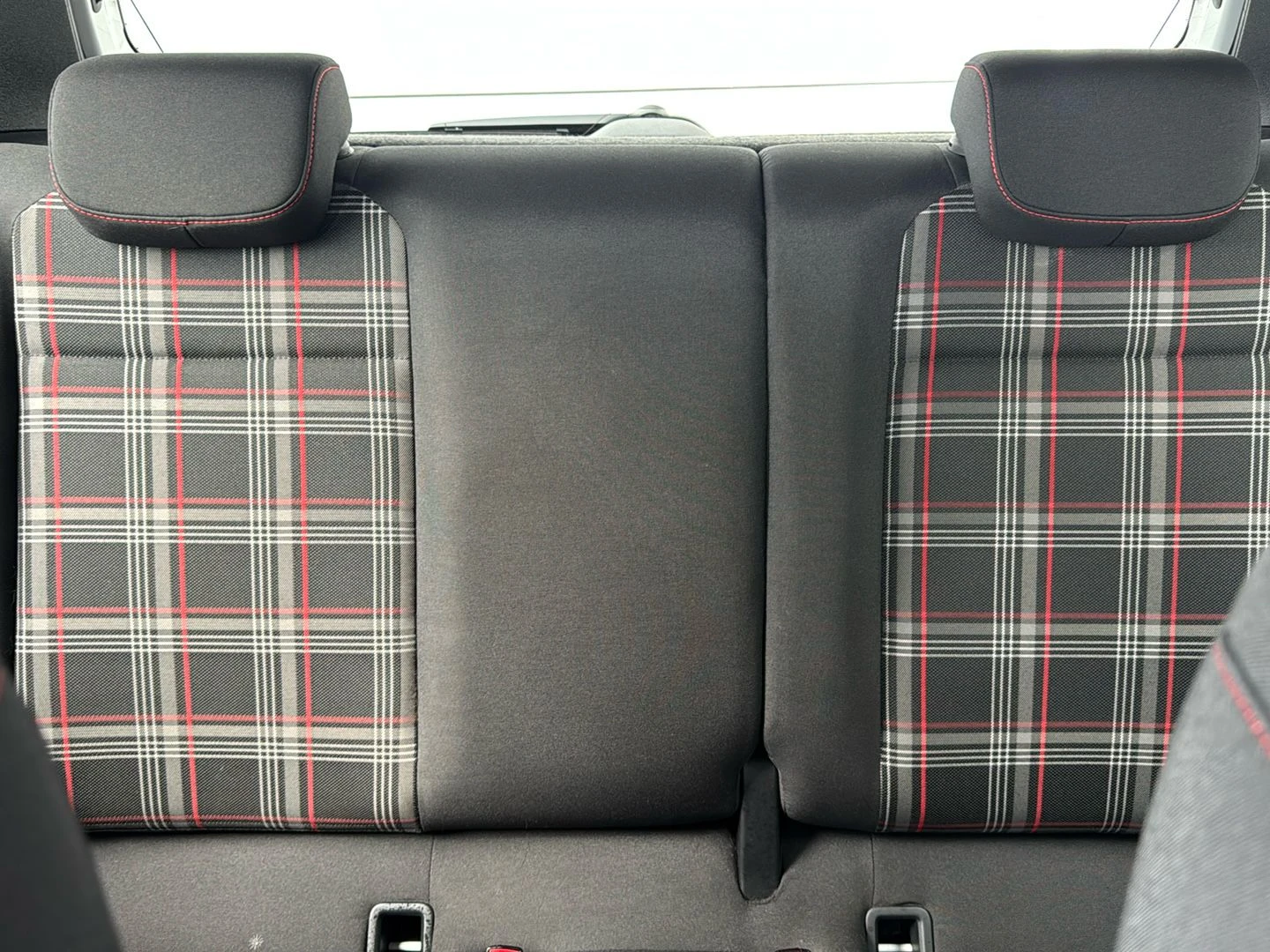 Volkswagen-up!-image-8