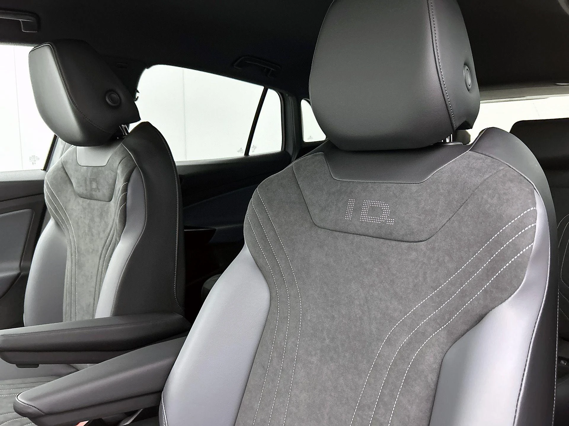 Volkswagen-ID.4-image-12