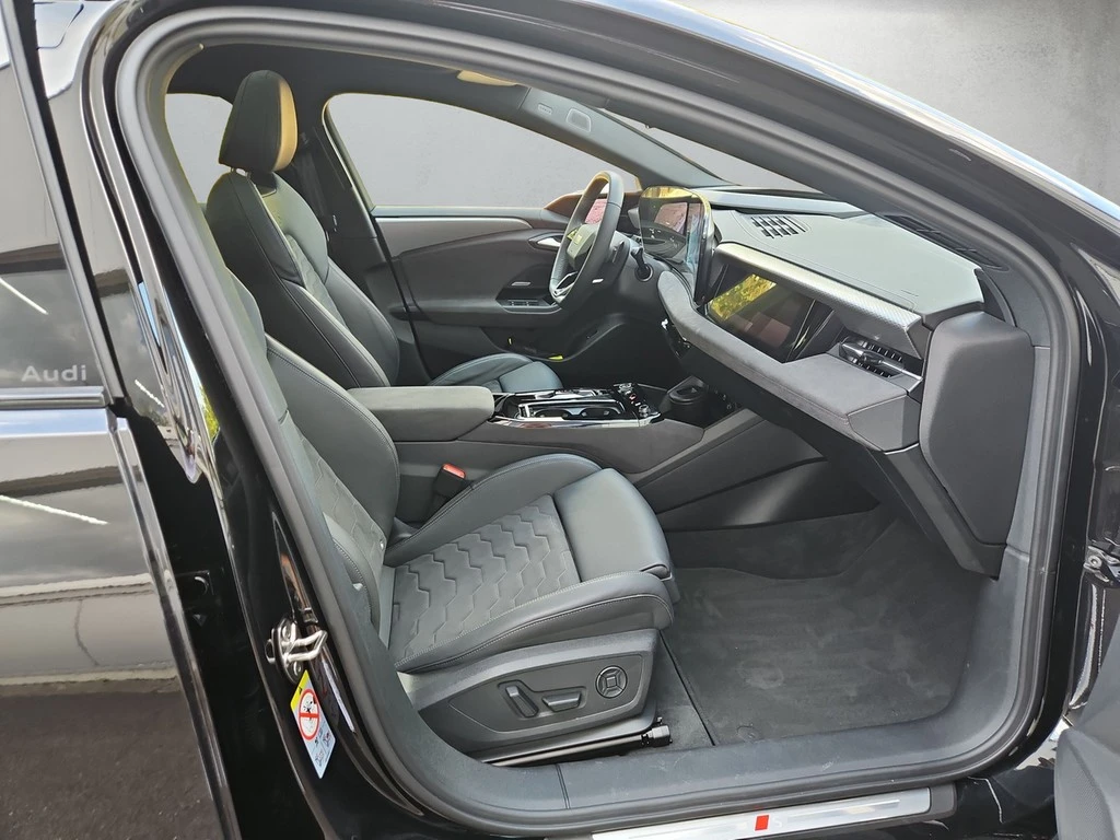 Audi-A6 Avant e-tron-image-13