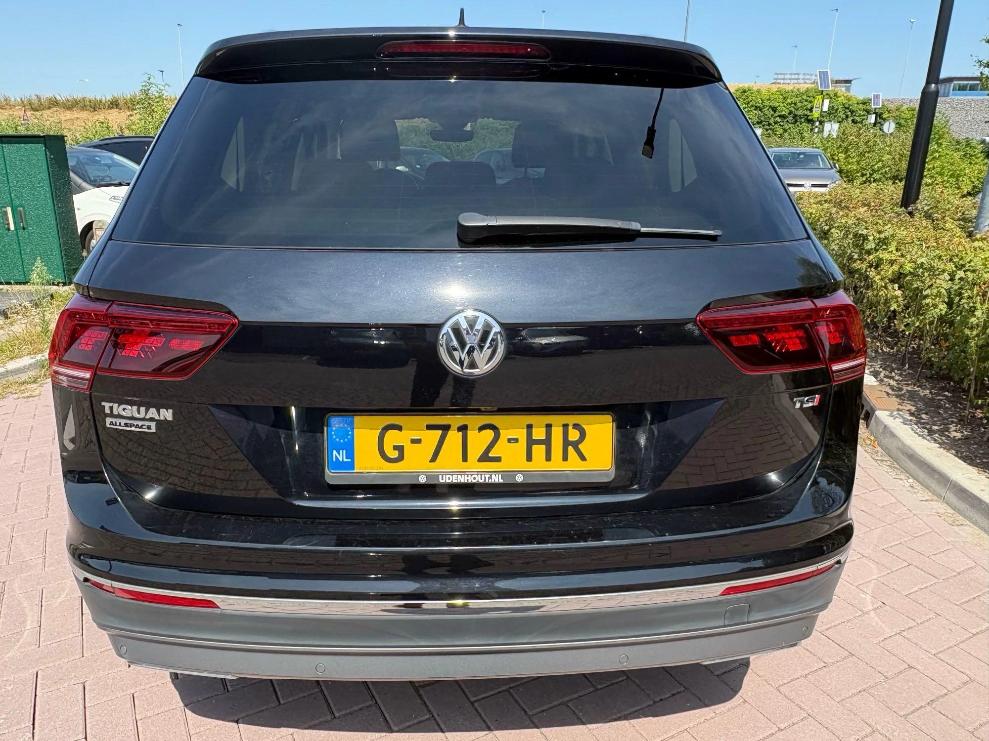 Volkswagen-Tiguan Allspace-image-5