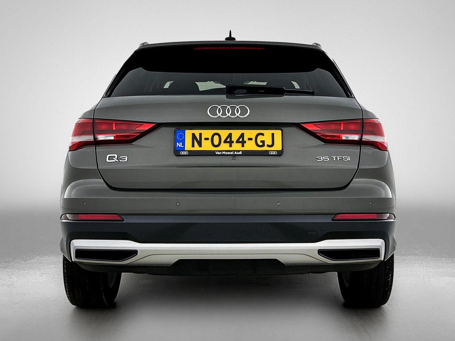 Audi-Q3-image-2