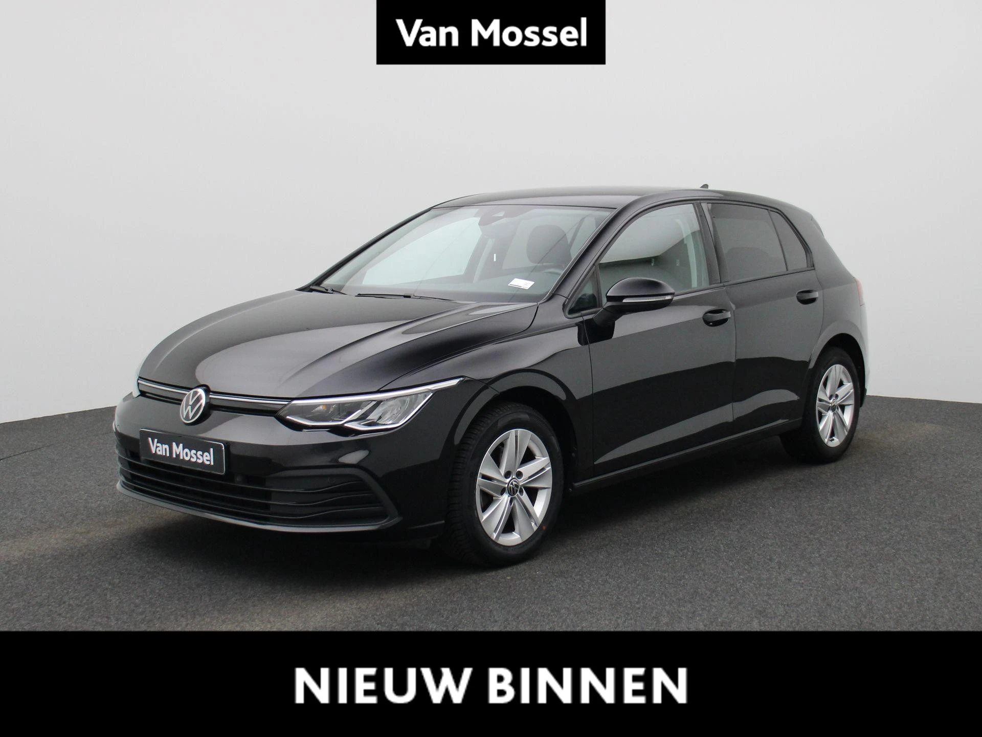 Volkswagen-Golf-image-0