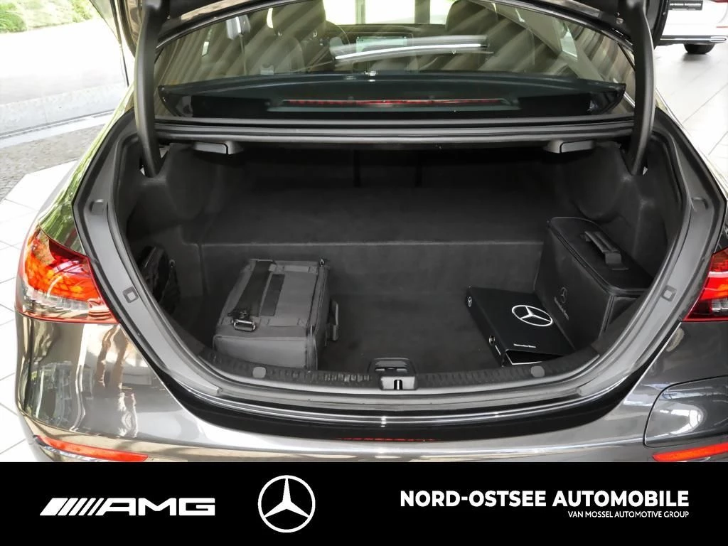 Mercedes-Benz E-Klasse 300 e AVANTGARDE KAMERA DISTRO PANO NIGHT LED AVANTGARDE