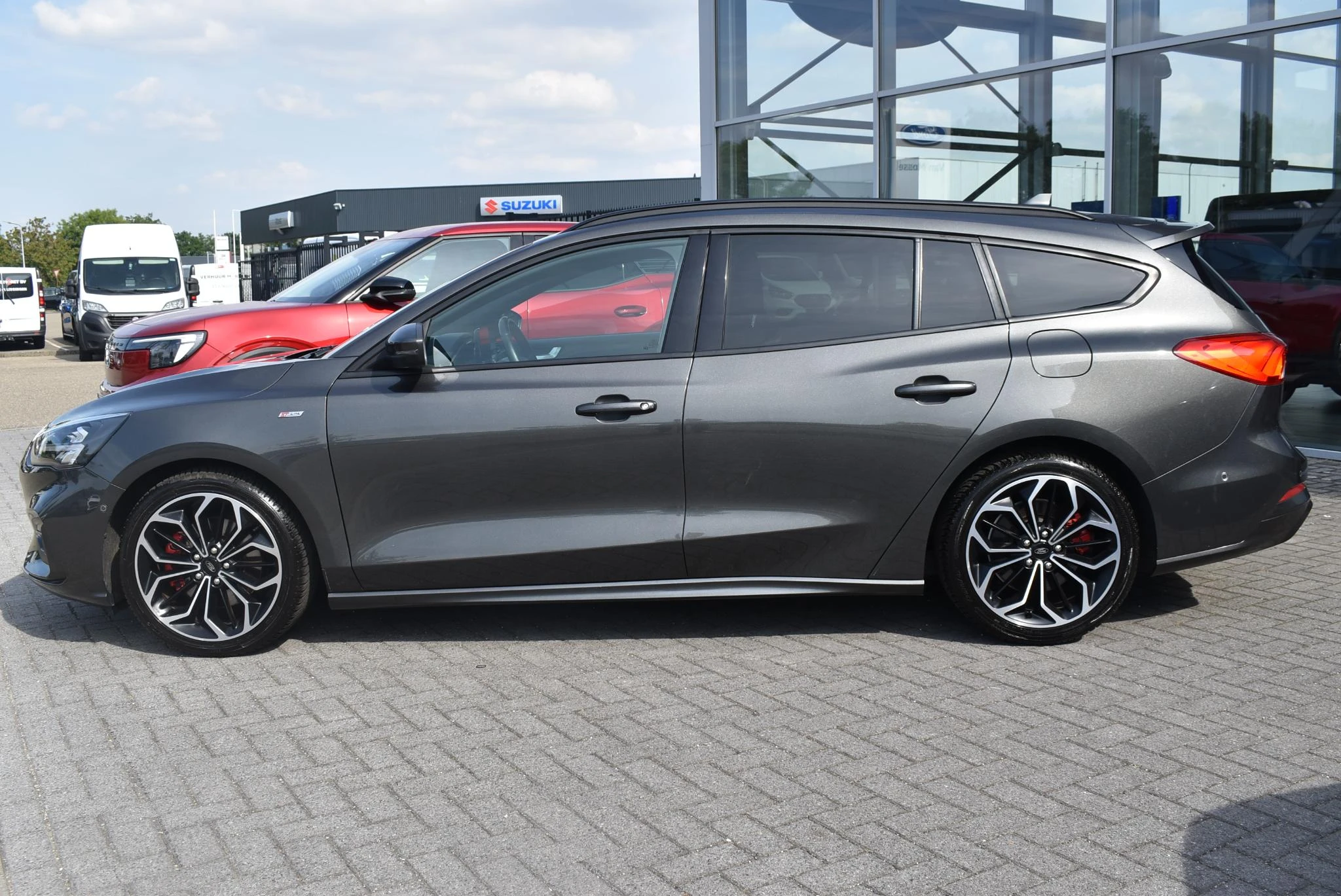 Ford Focus Wagon 1.0 EcoBoost ST Line Business