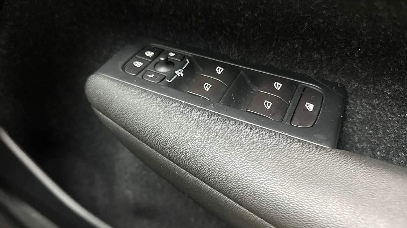 Volvo-XC40-image-21