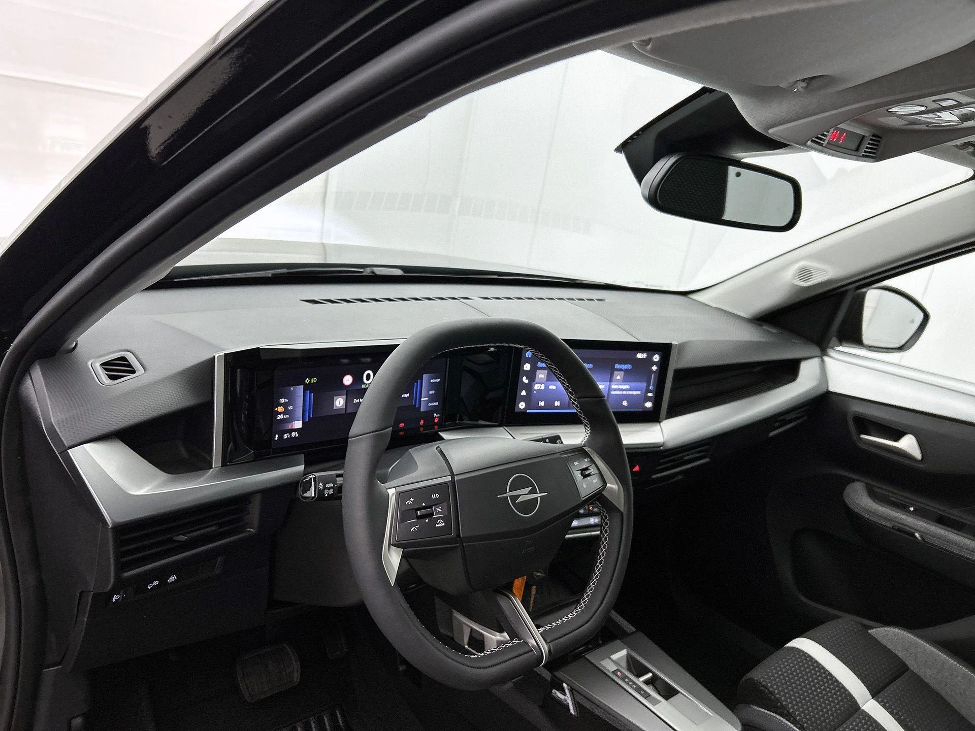 Opel-Frontera-image-17
