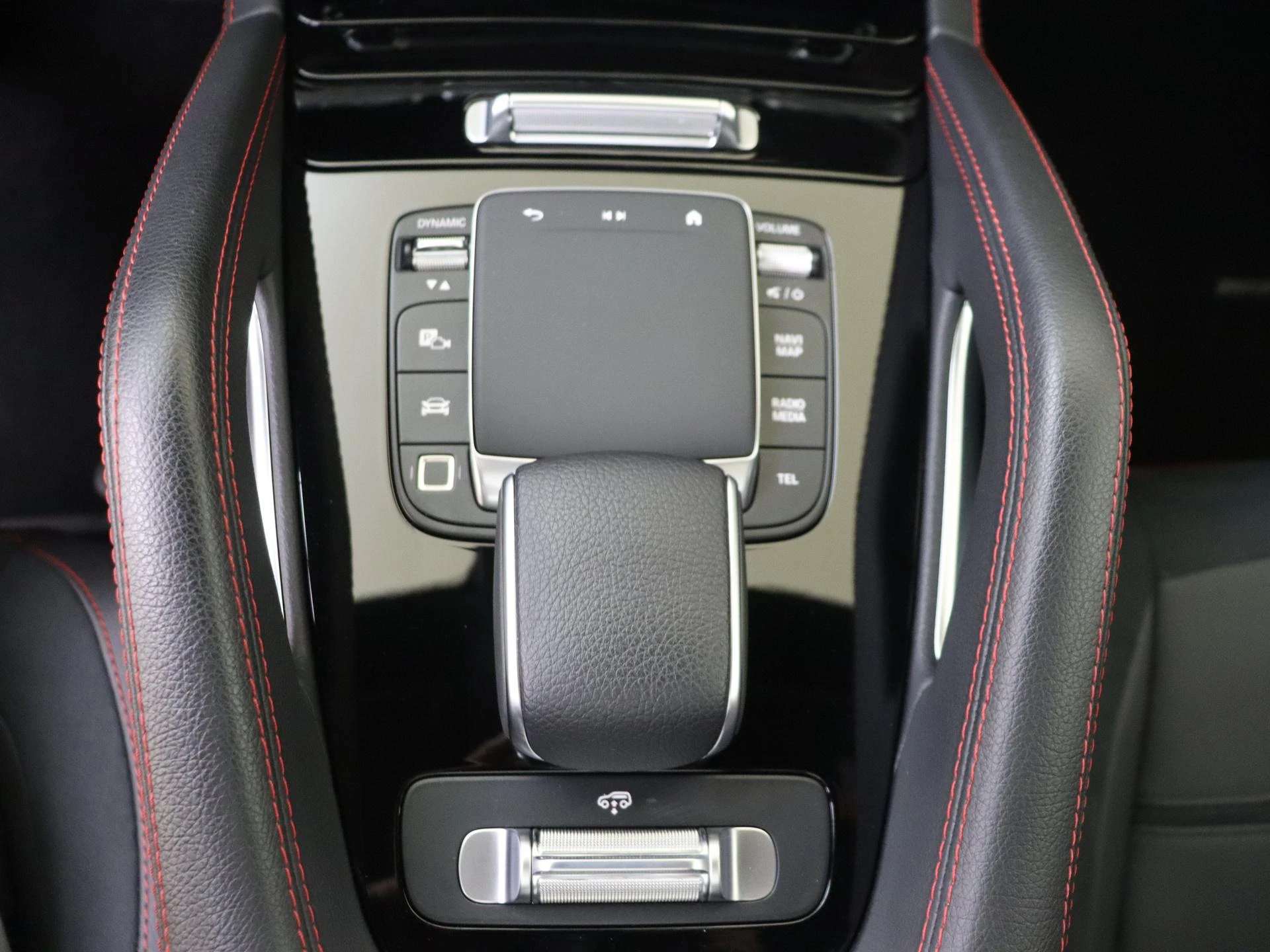 Mercedes-Benz-GLE-image-20