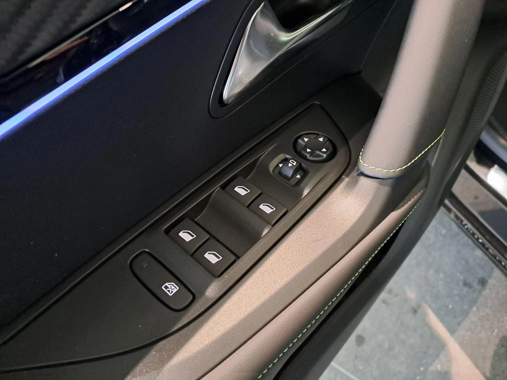 Peugeot-2008-image-17