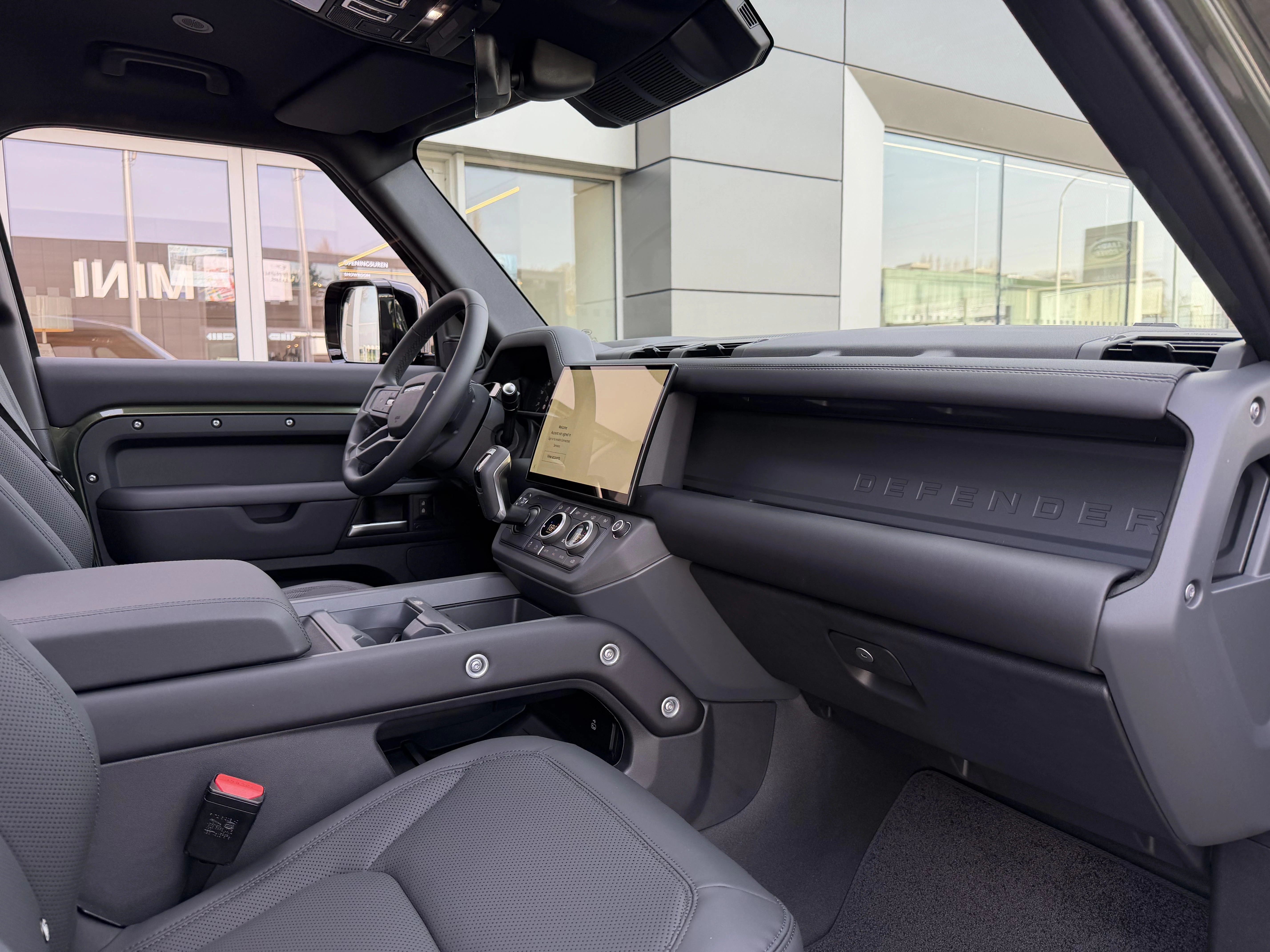 Land Rover Defender 110 D250 X-Dynamic SE AWD Auto. 26MY