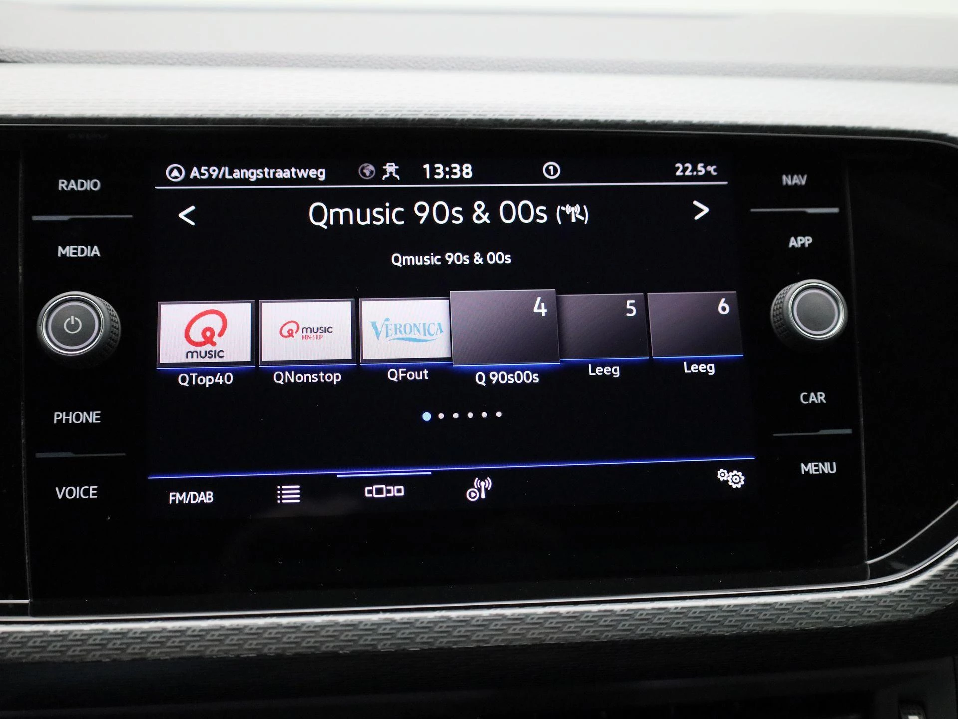 Volkswagen-T-Cross-image-15