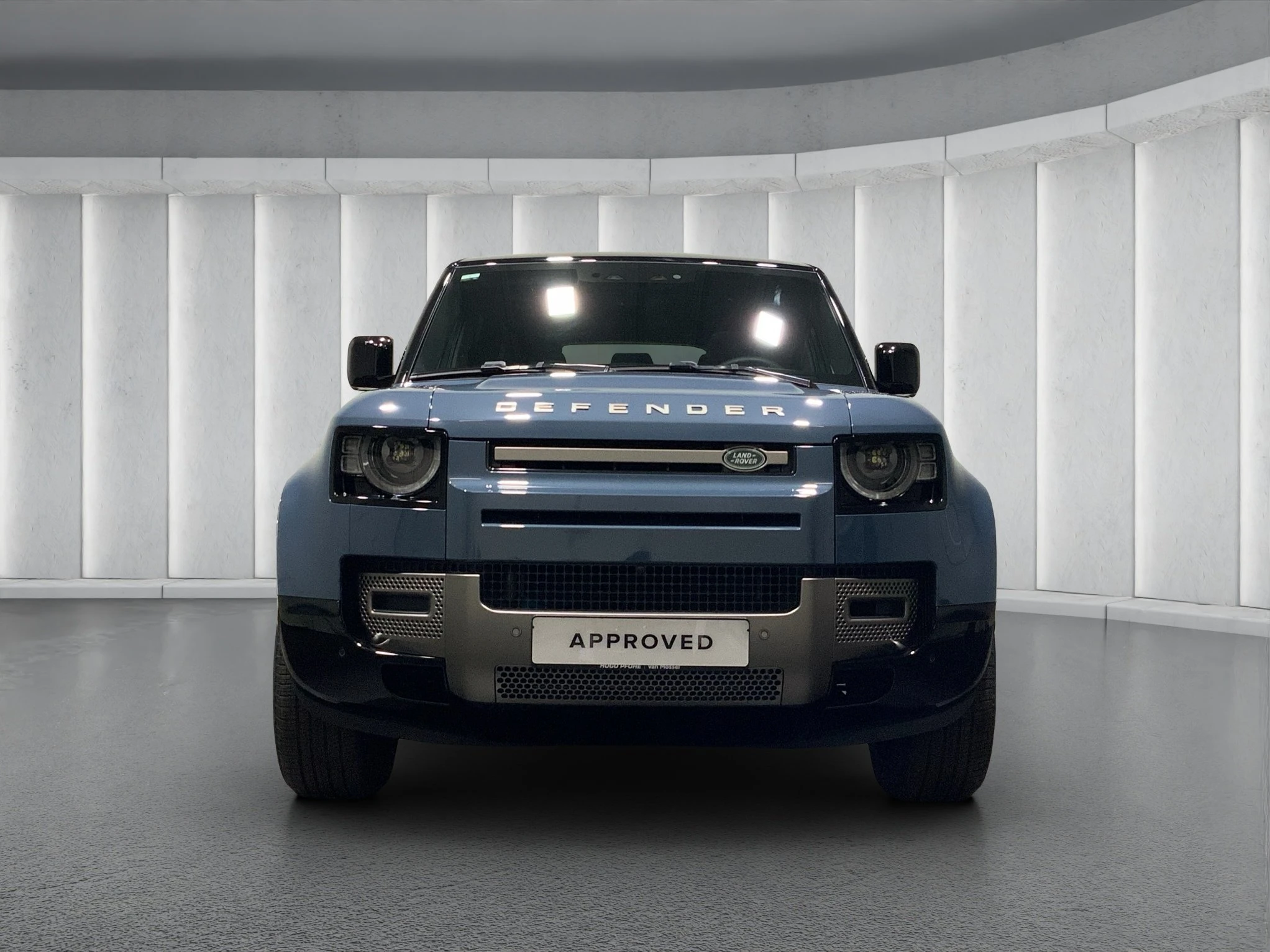 Land Rover-Defender-image-3