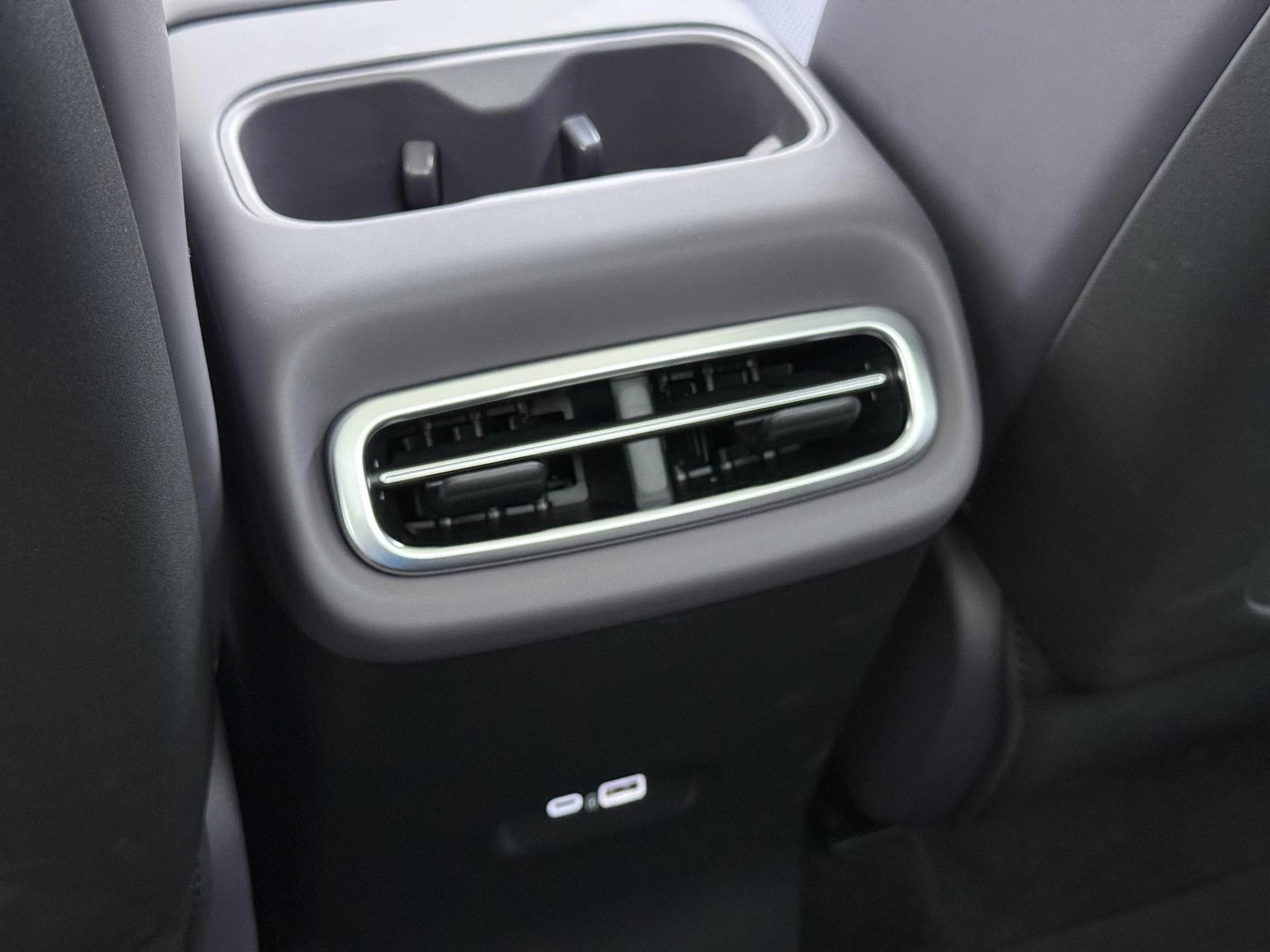 Leapmotor C10 Design REEV 28.4 kWh