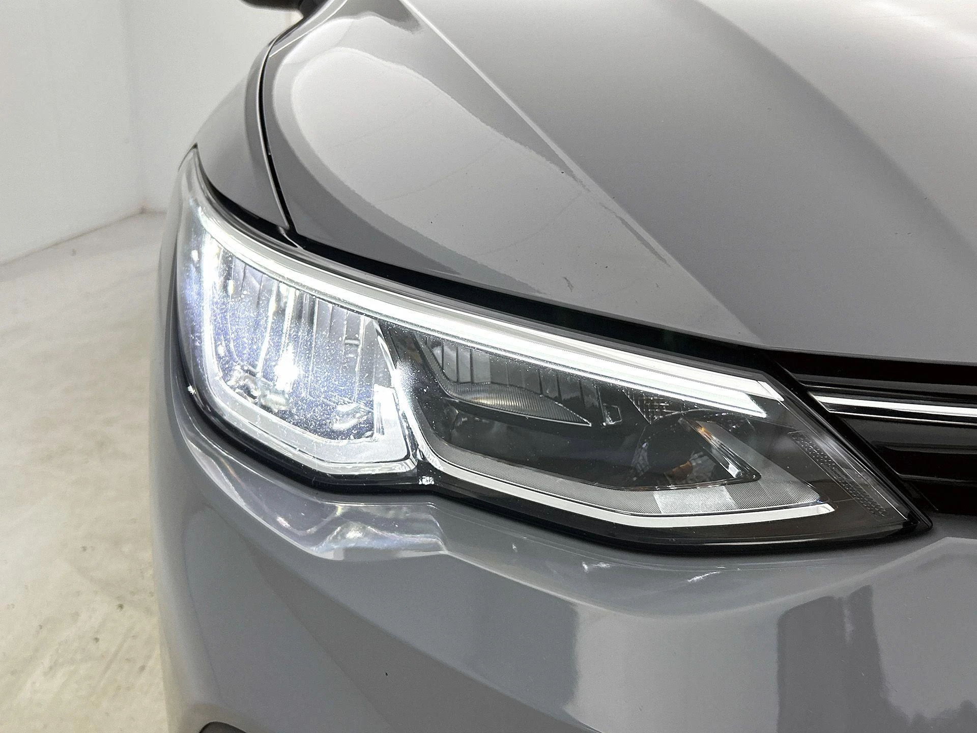 Volkswagen-Golf-image-12