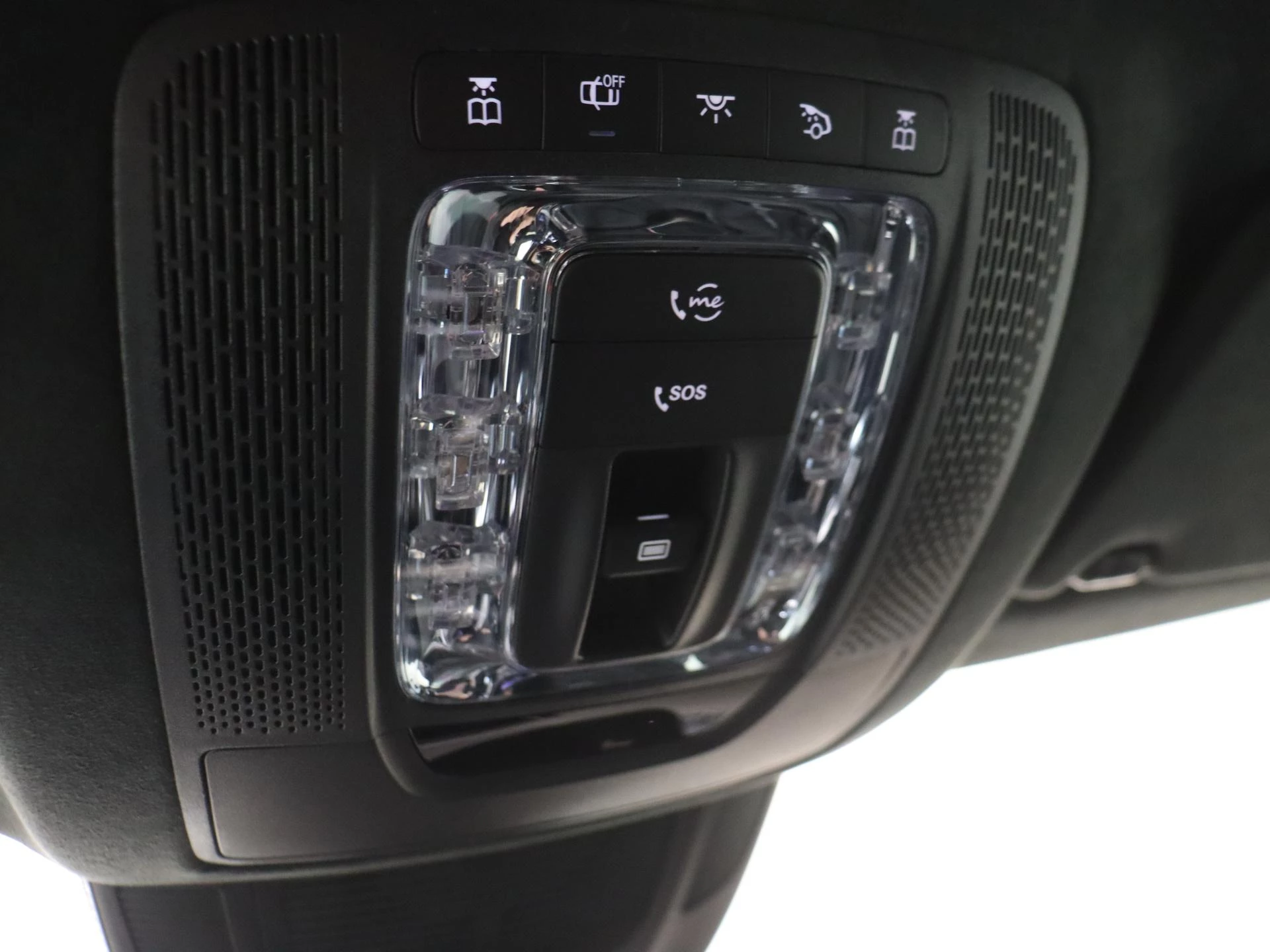 Mercedes-Benz-GLE-image-33