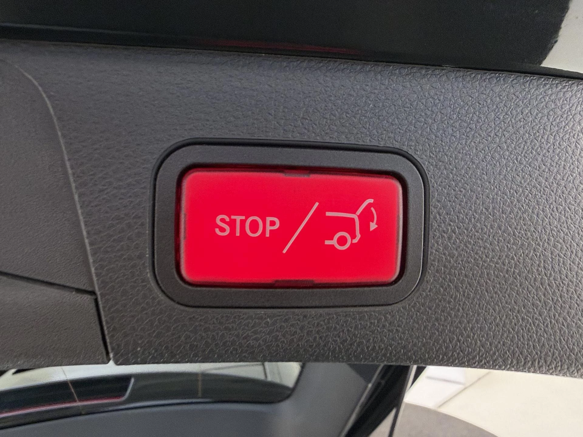 Mercedes-Benz-C-Klasse-image-31