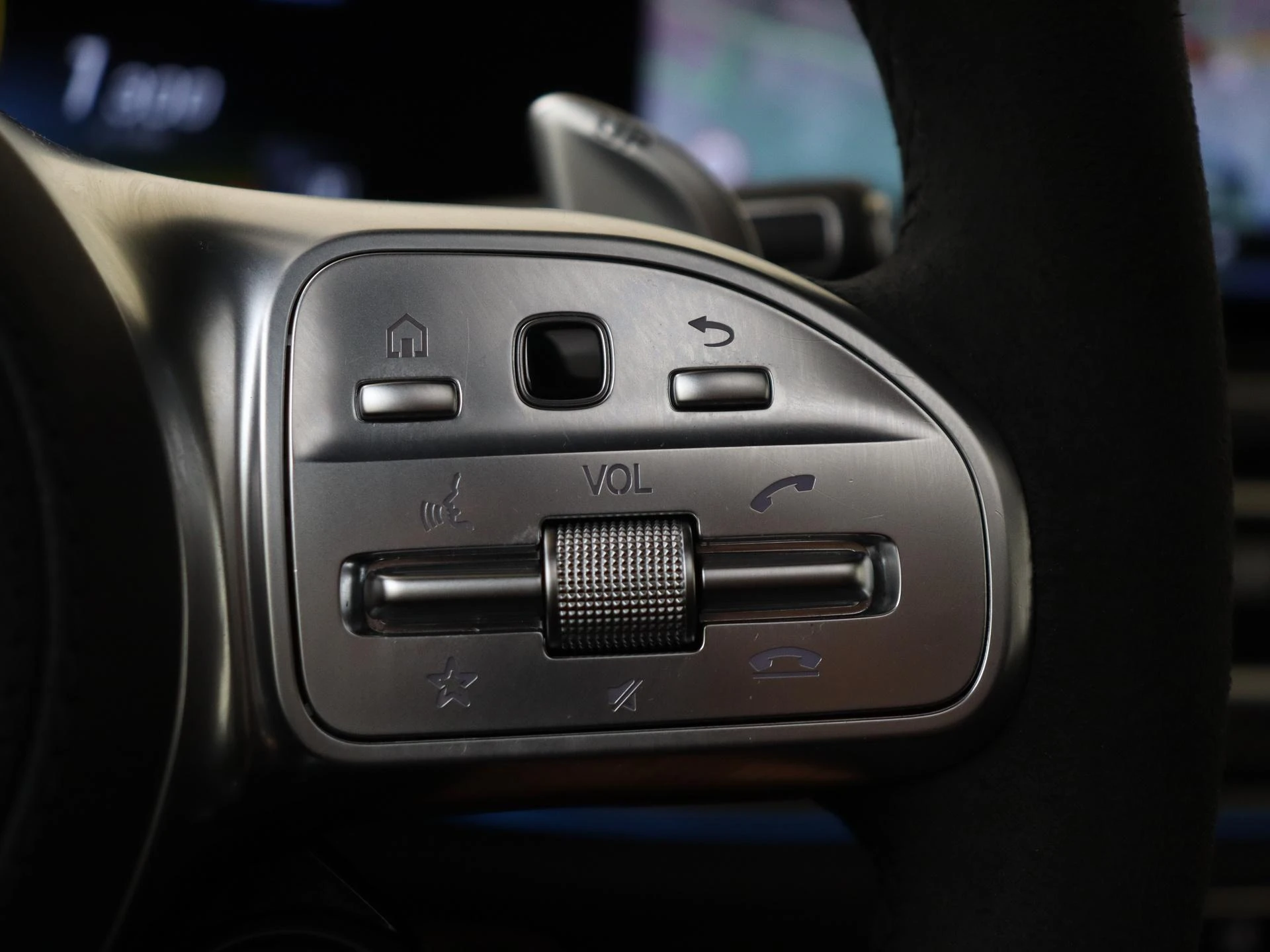 Mercedes-Benz-GLE-image-12