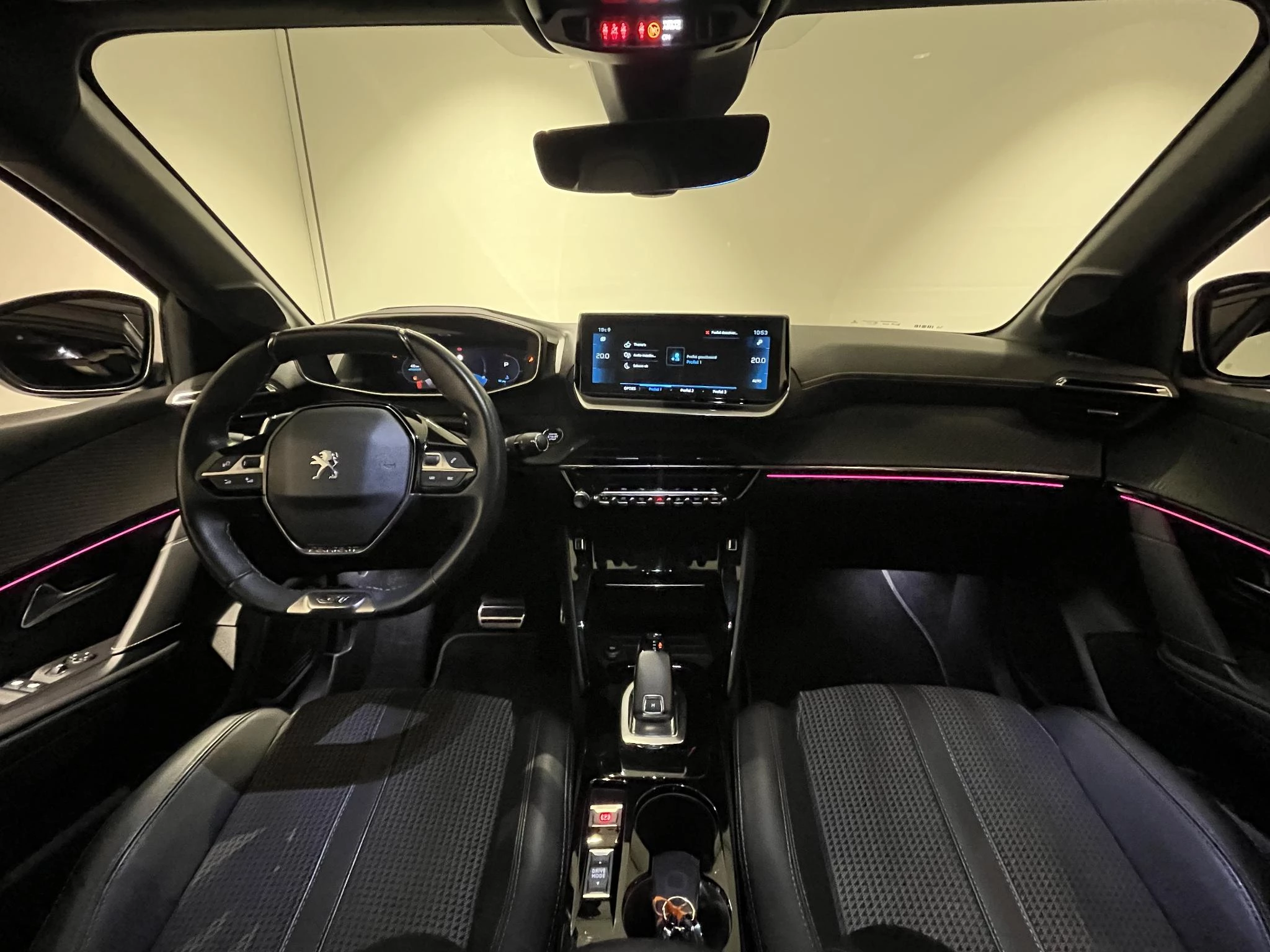 Peugeot-208-image-16