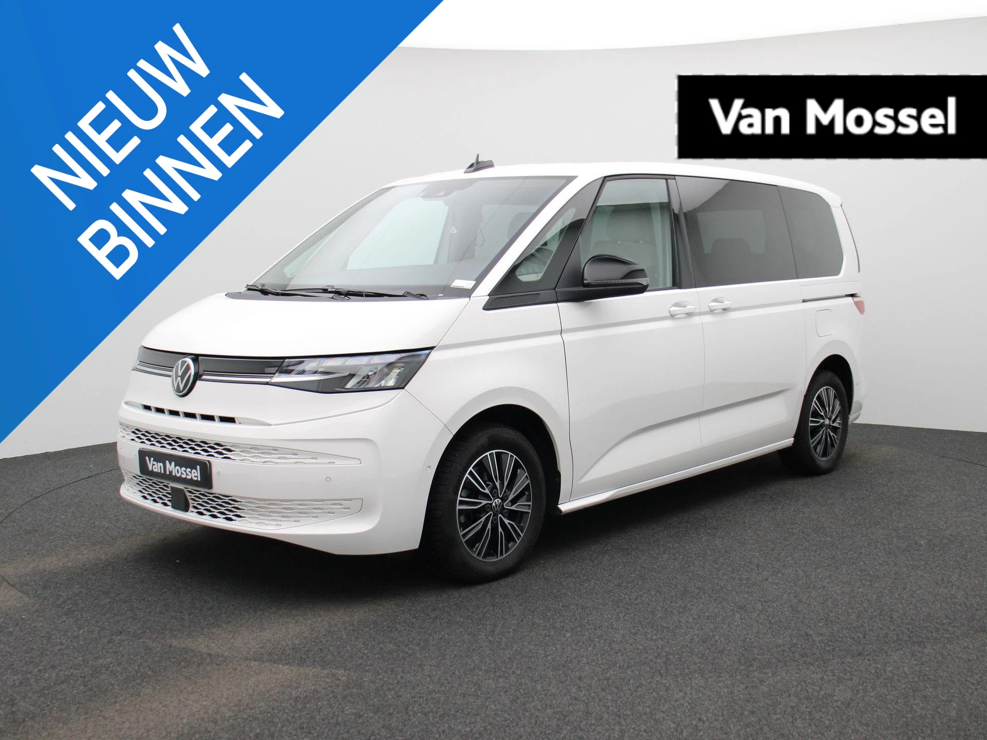 Volkswagen-Multivan-image-0