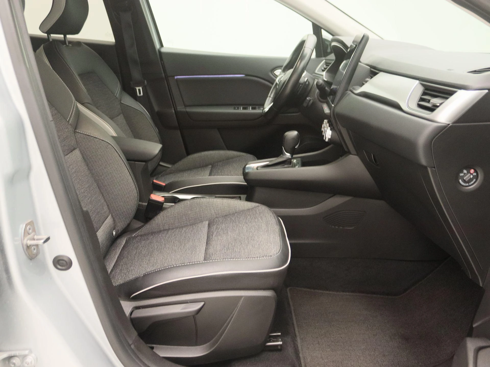 Renault-Captur-image-23