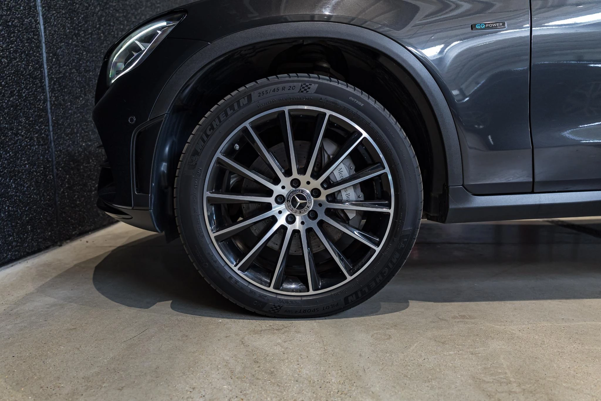 Mercedes-Benz GLC 300d 4MATIC AMG LINE+NIGHTPACK+ILS +NAVI