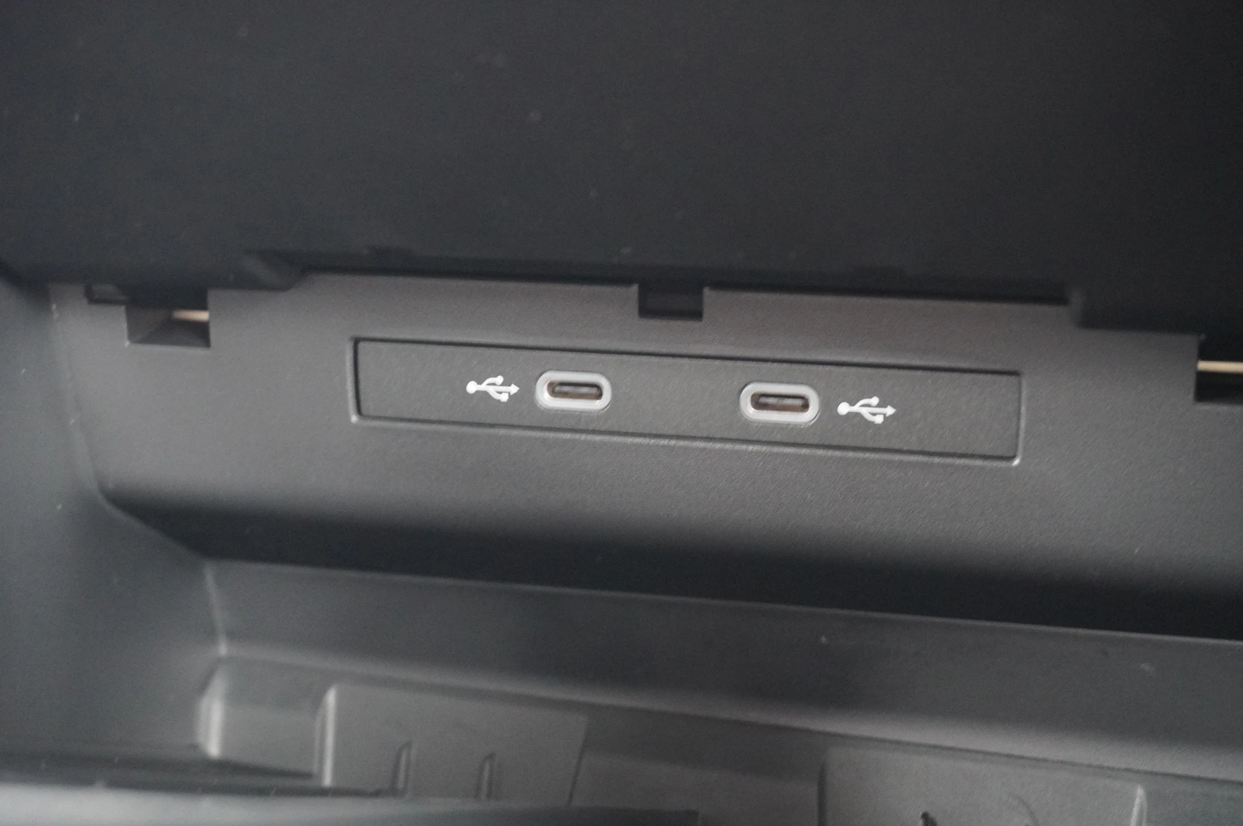Volkswagen-Tiguan-image-37