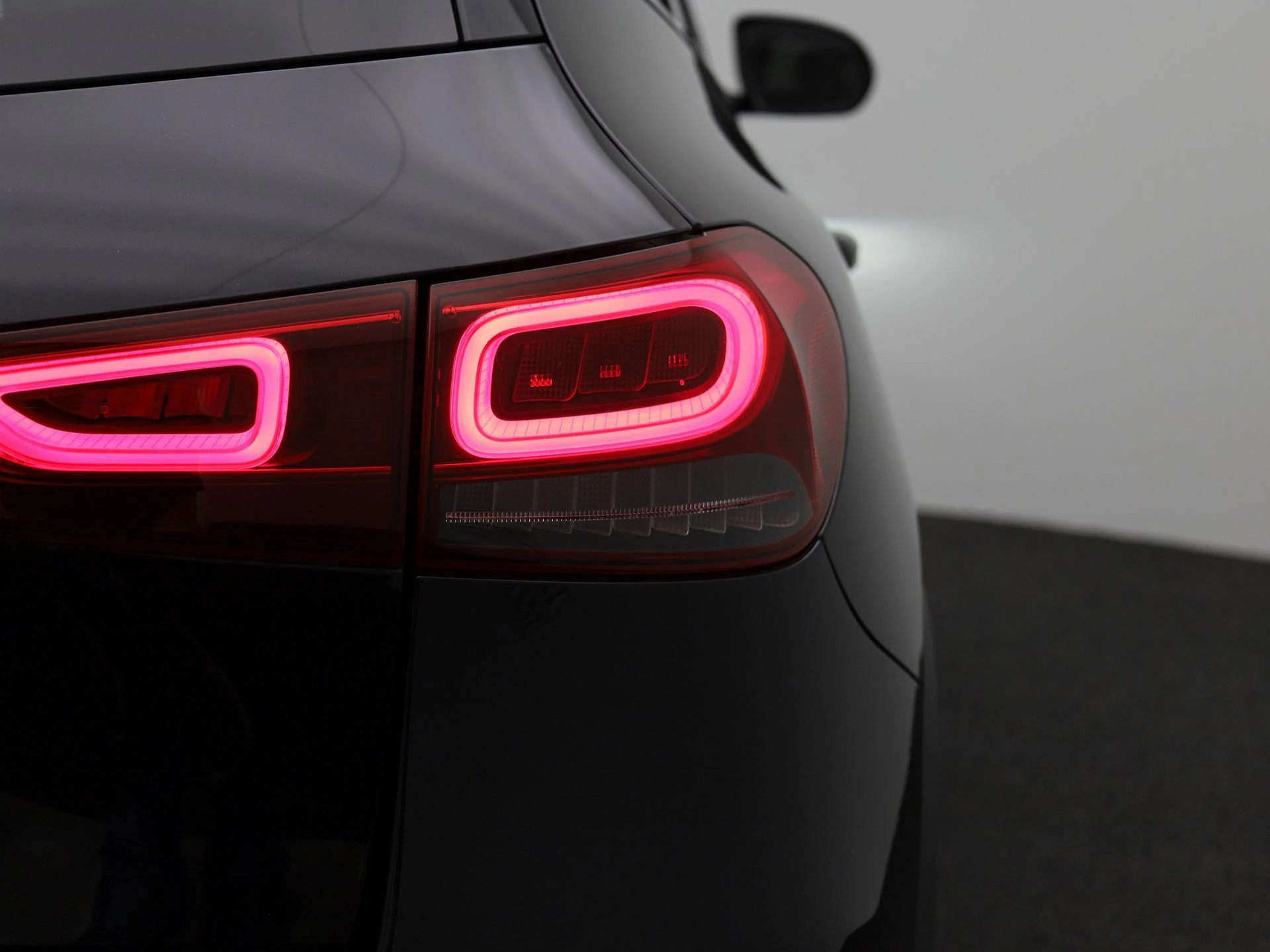 Mercedes-Benz-GLA-image-46