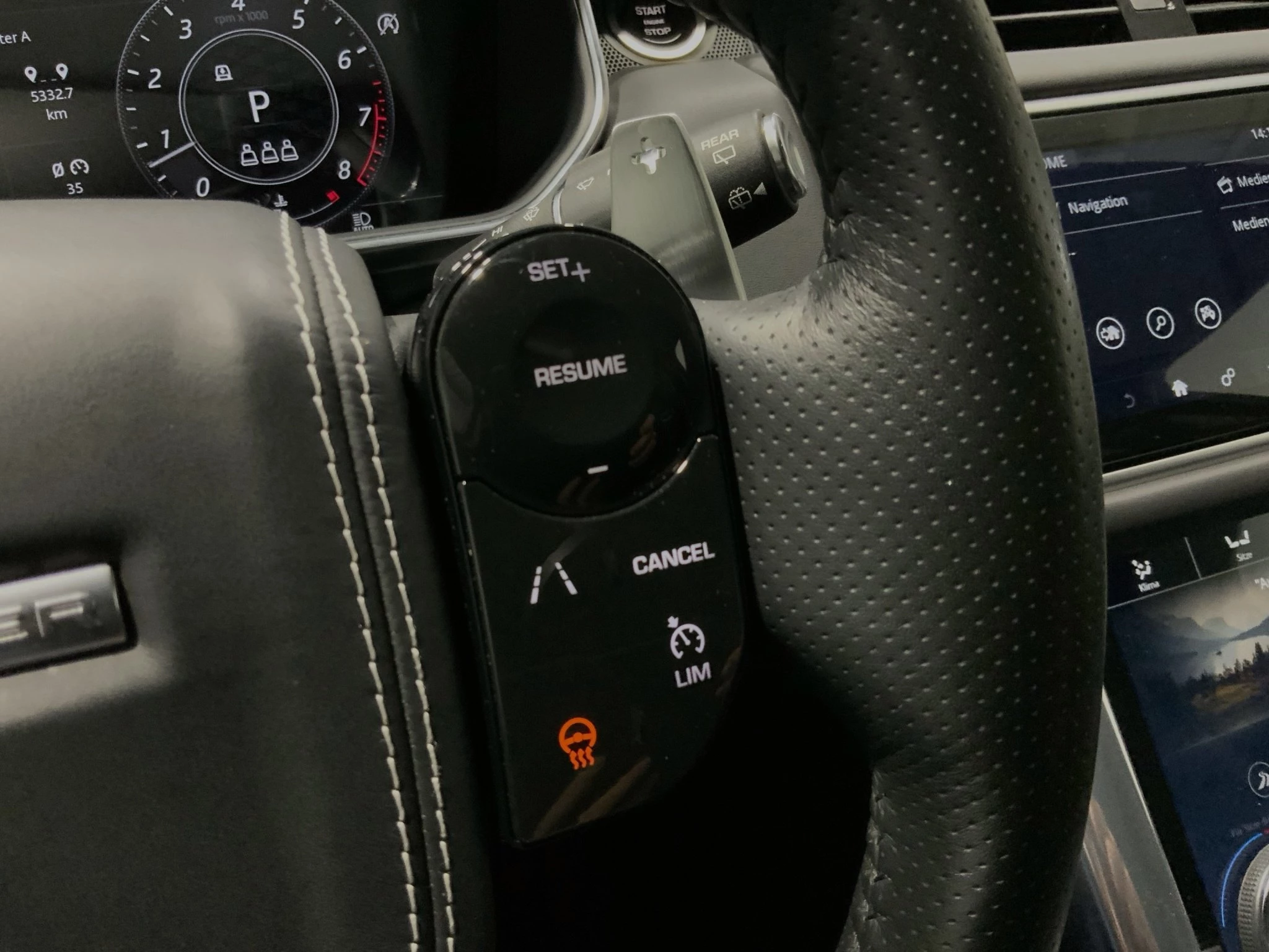 Land Rover-Range Rover Sport-image-25