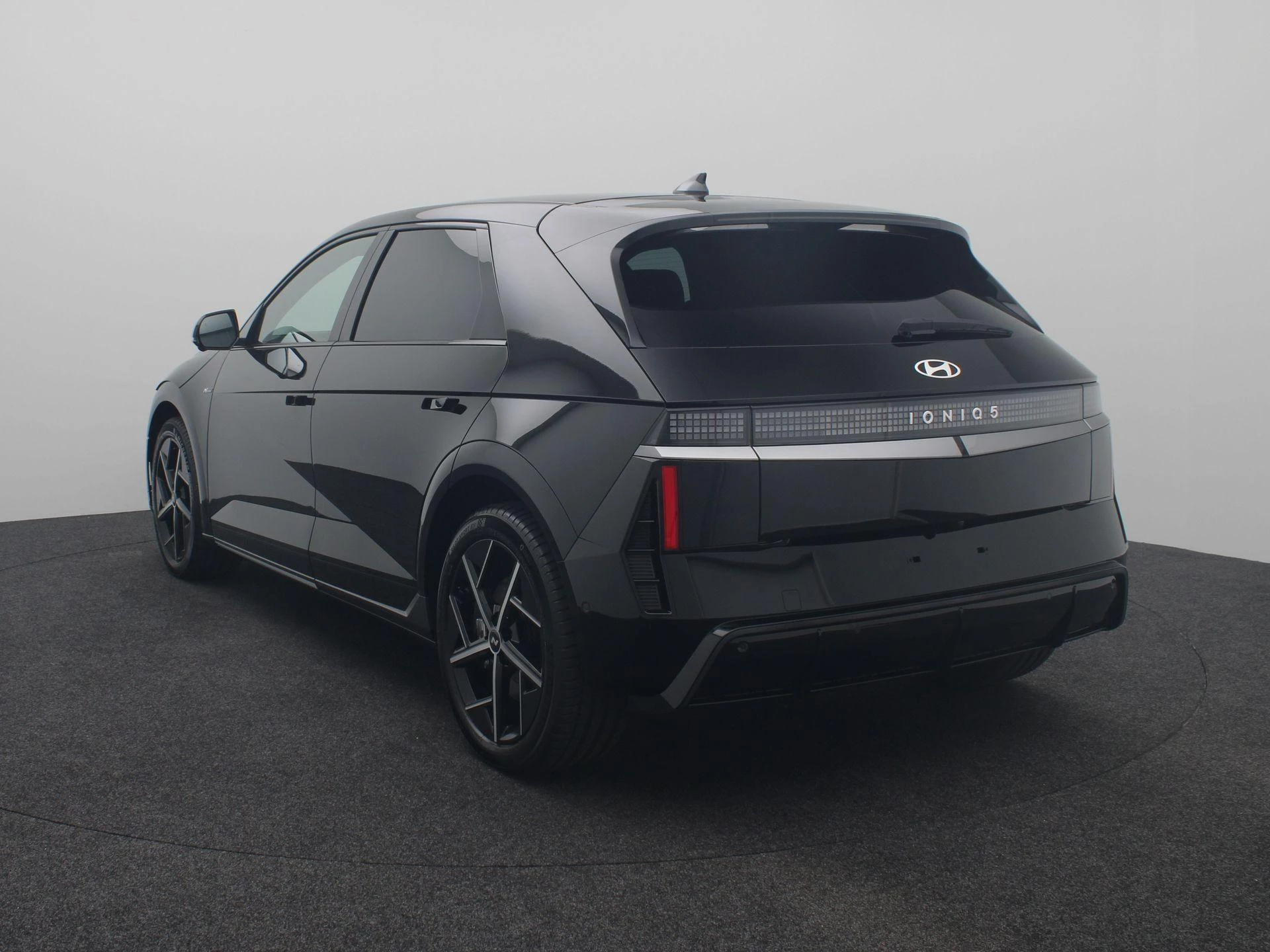 Hyundai-IONIQ 5-image-1