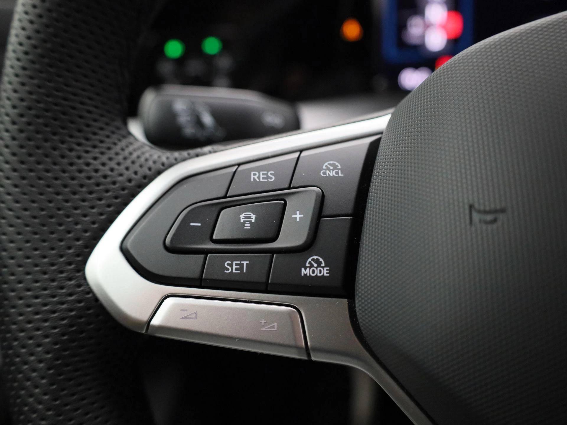 Volkswagen-Golf-image-18