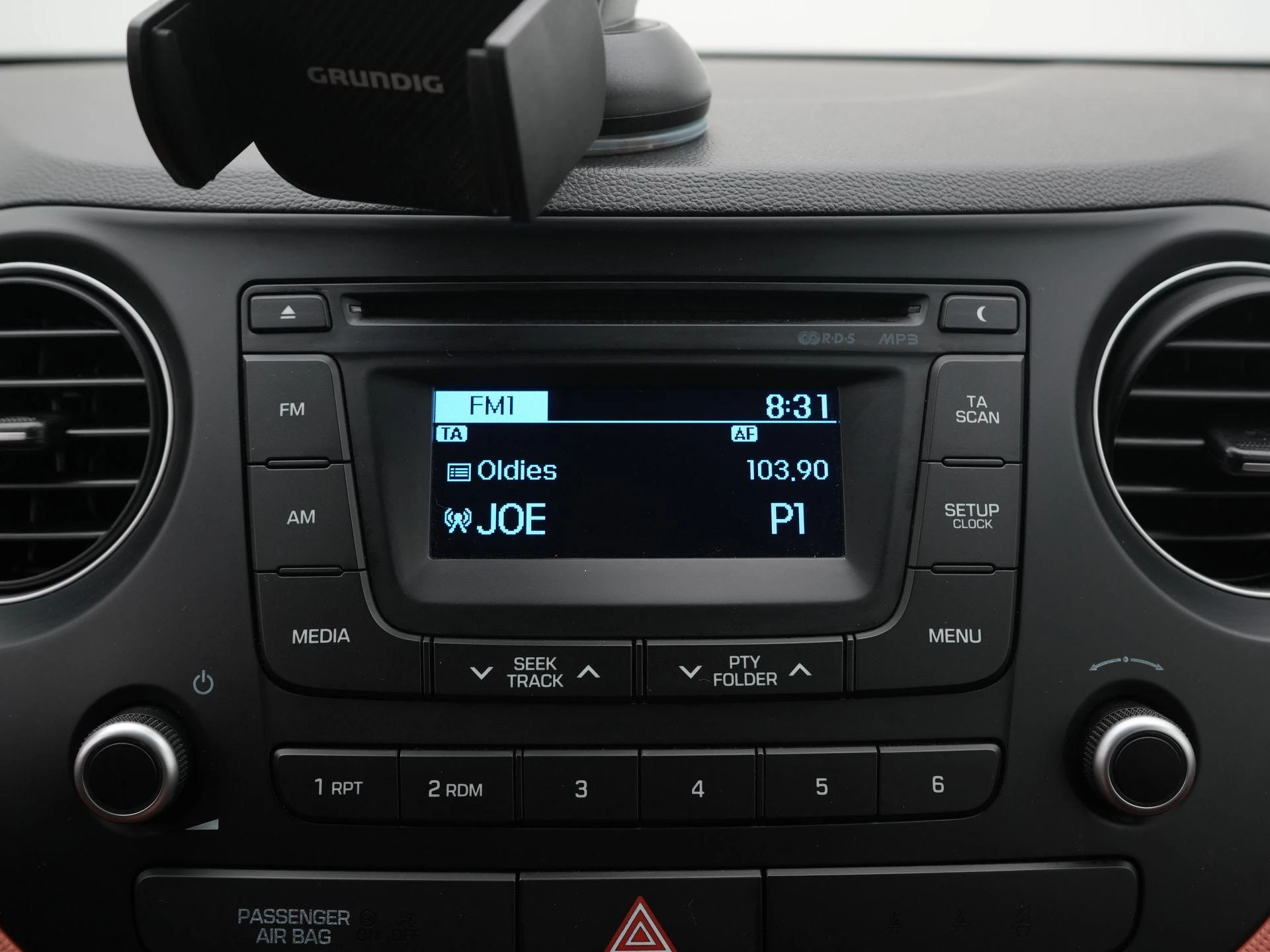 Hyundai-i10-image-12