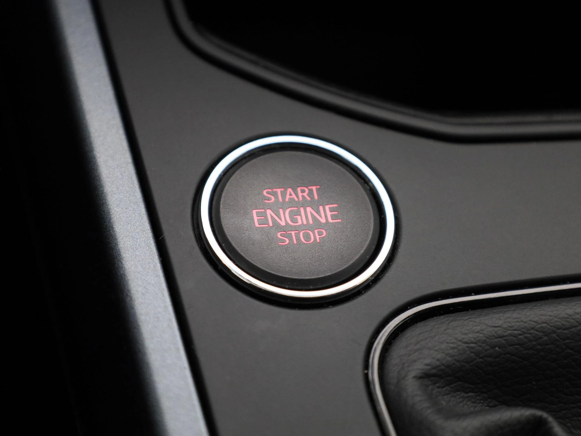 SEAT-Arona-image-19