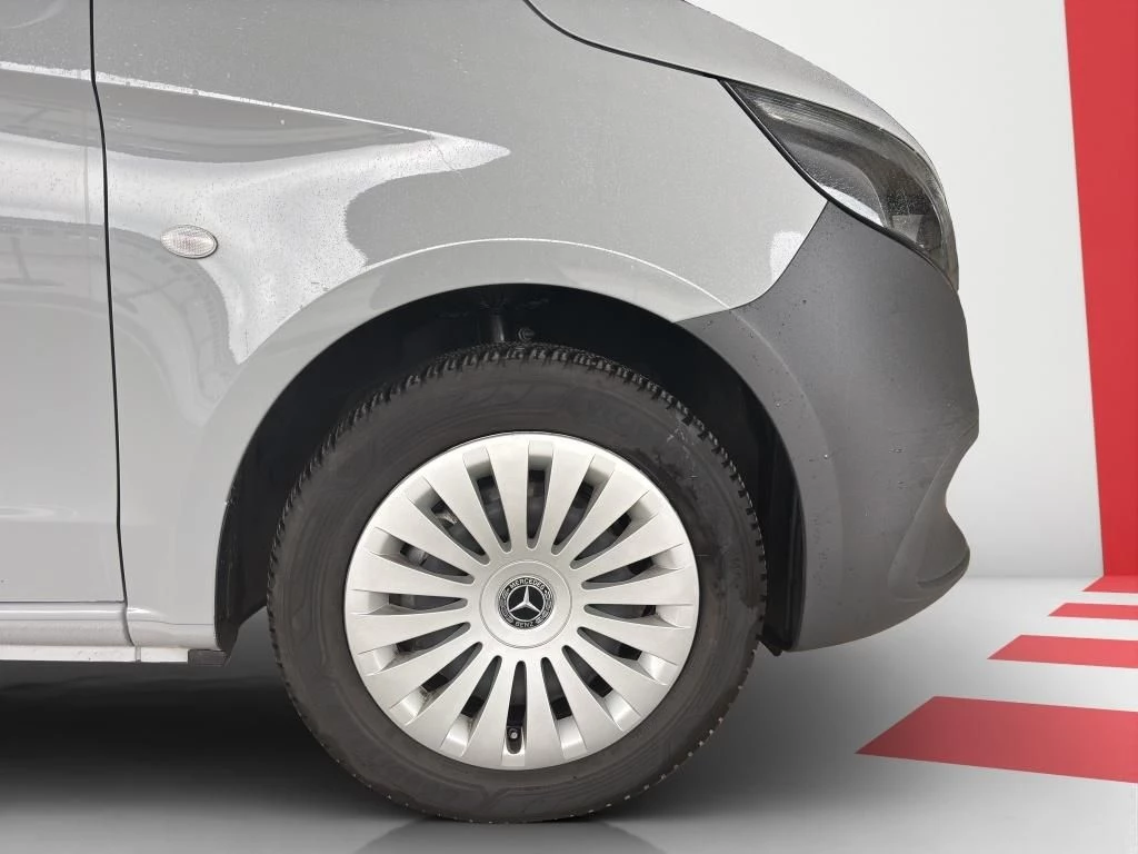 Mercedes-Benz-Vito-image-4