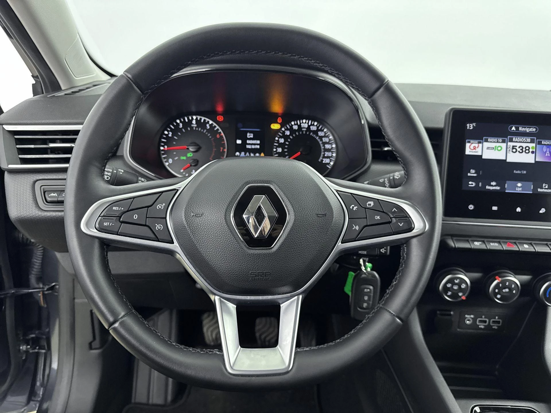 Renault-Clio-image-9