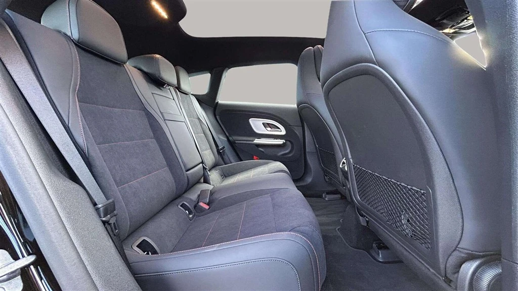Mercedes-Benz-CLA-image-21
